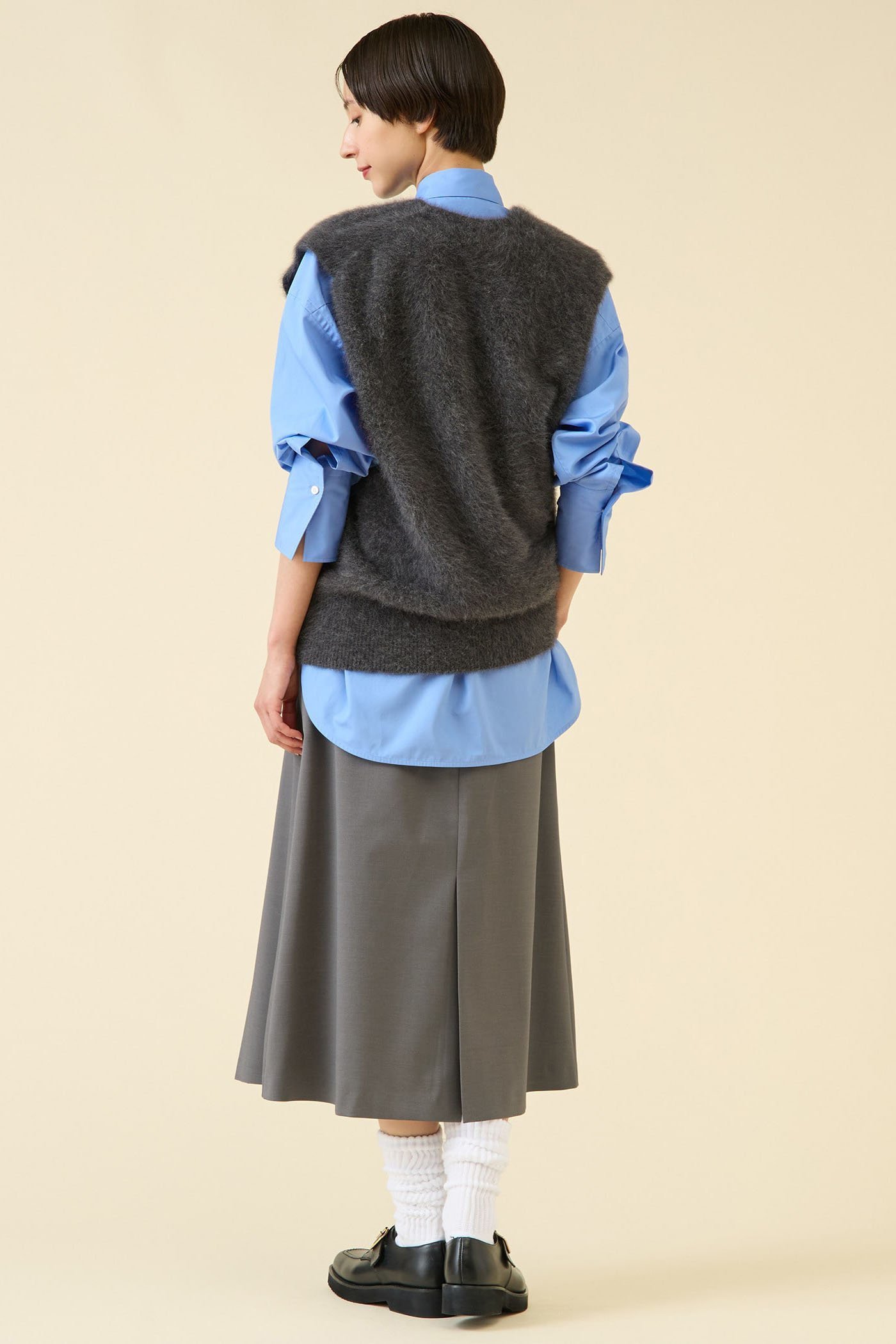 【マルティニーク/martinique】のFOXファーニットジレ 人気、トレンドファッション・服の通販 founy(ファニー) 　ファッション　Fashion　レディースファッション　Fashion for Women　トップス・カットソー　Cut & Sew Tops　ニット　Knit Tops & Sweaters　ベスト&ジレ / 重ね着スタイル　Vests & Gilets　カジュアルプルオーバー・ニットトップス　Pullovers & Knit Tops / Casual Pullovers　おすすめ　Recommended / Our Picks　アンゴラ　Angora Knitwear　デニム　Denim, Jeans Material　ロング　Long, Long-Length　エレガント 上品　Elegant　夏　Summer　定番　Standard, Basic Item　秋　Autumn　other-7|ID: prp329100004616897 ipo3291000000036194265