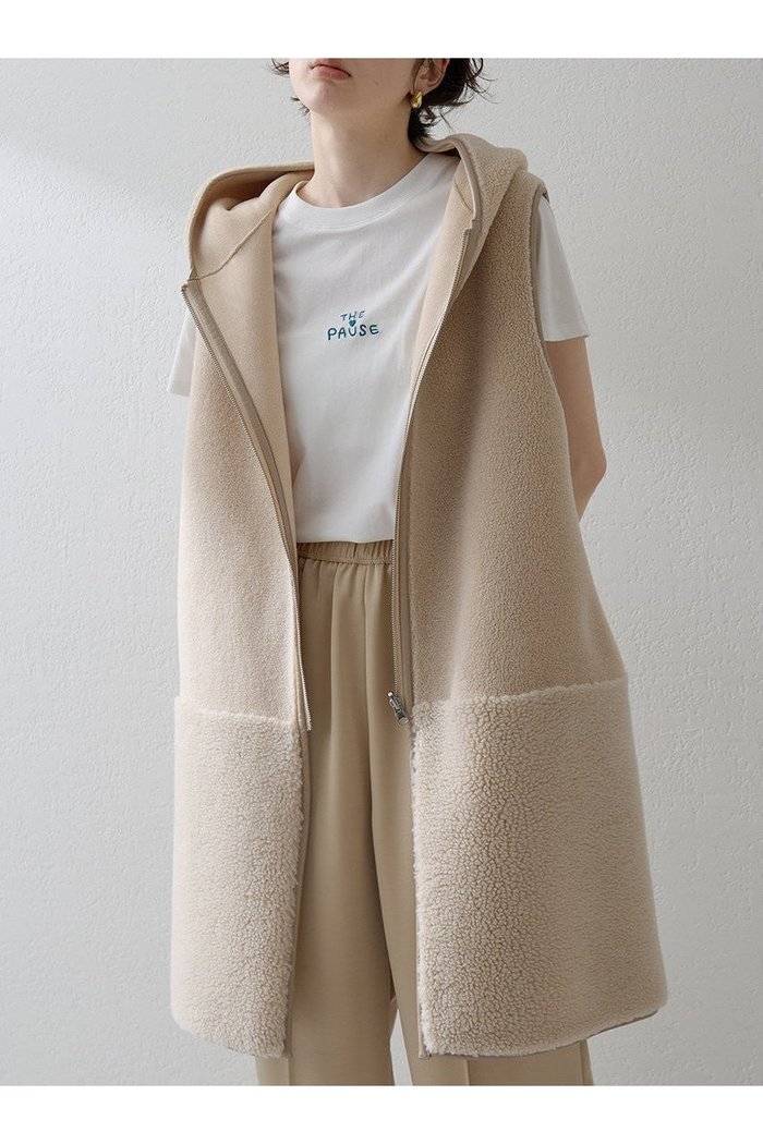 【ウィムガゼット/Whim Gazette】の【THE PAUSE】ボアフードロングジレ インテリア・キッズ・メンズ・レディースファッション・服の通販 founy(ファニー) https://founy.com/ ファッション Fashion レディースファッション Fashion for Women アウター Coat / Outerwear Collection レディースジャケット・軽アウター Jackets ジャケット Jacket, Outerwear スリット Slit, Slit Detail ダブル Double, Double-Breasted フェイス Face, Facial Design ベスト Vest, Waistcoat リバーシブル Reversible, Two-Sided 新作・新入荷 New Arrivals / New In 秋 Autumn |ID: prp329100004617588 ipo3291000000033089151