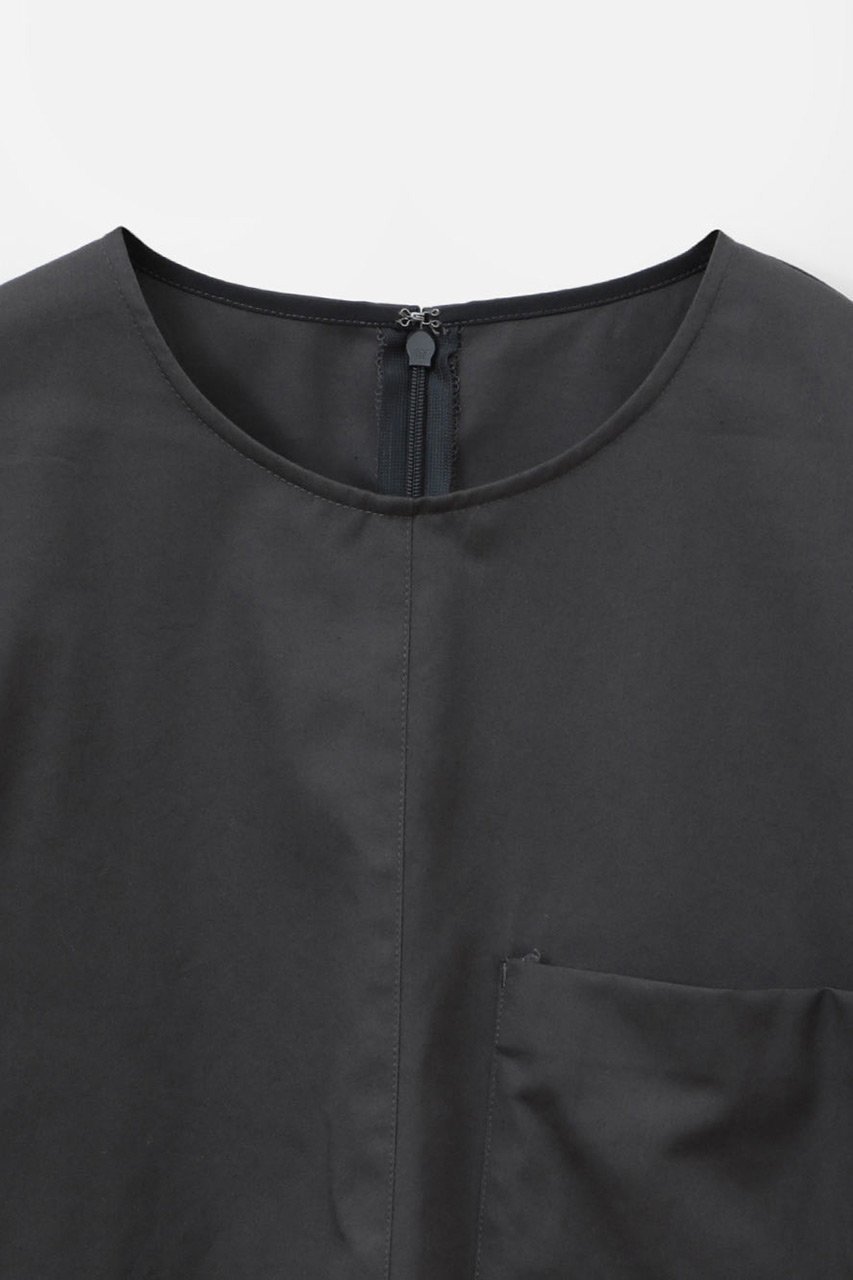 【ハー/HER.】の【7/24 12:00販売開始】ターンアップカフスブラウス 人気、トレンドファッション・服の通販 founy(ファニー) 　ファッション　Fashion　レディースファッション　Fashion for Women　トップス・カットソー　Cut & Sew Tops　シャツ・ブラウス・オフィスカジュアル　Elegant Blouses & Button-Ups　カフス　Cuff Design　サテン　Satin, Glossy Fabric　ショート　Short, Short Length　シンプル　Simple, Minimal　スリーブ　Sleeve, Long Sleeve / Short Sleeve　ポケット　Pocket, Pocket Detail　新作・新入荷　New Arrivals / New In　other-2|ID: prp329100004618612 ipo3291000000033110864