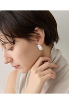 【ウィムガゼット/Whim Gazette】の【Hoaw.】バロックパールピアス 人気、トレンドファッション・服の通販 founy(ファニー) ファッション Fashion レディースファッション Fashion for Women ジュエリー Jewelry ファッションリング Fashion Rings イヤリング・フープ・ドロップタイプ Hoop, Drop & Clip Earrings アクセサリー Fashion Accessories イヤリング Earrings シューズ Shoes, Footwear シルバー Silver, Metallic Silver バロック Baroque, Baroque Design パール Pearl, Pearl Accent フォーマル Formal, Dressy A/W・秋冬 Autumn/Winter エレガント 上品 Elegant 2025年 2025 2025-2026秋冬・A/W Autumn/Winter 2025–26 AW25–26 thumbnail ホワイト|ID: prp329100004620150 ipo3291000000033137785