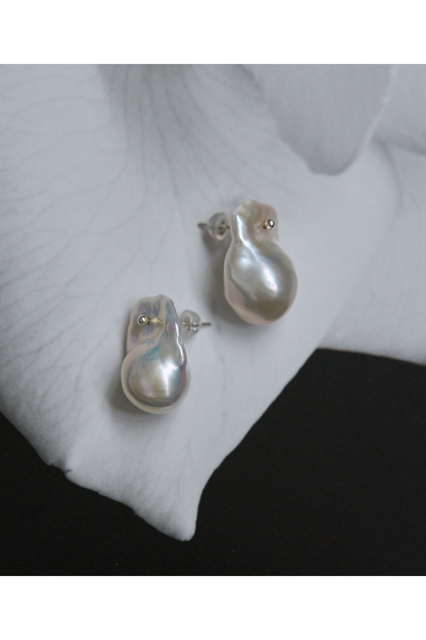 【ウィムガゼット/Whim Gazette】の【Hoaw.】バロックパールピアス 人気、トレンドファッション・服の通販 founy(ファニー) 　ファッション　Fashion　レディースファッション　Fashion for Women　ジュエリー　Jewelry　ファッションリング　Fashion Rings　イヤリング・フープ・ドロップタイプ　Hoop, Drop & Clip Earrings　アクセサリー　Fashion Accessories　イヤリング　Earrings　シューズ　Shoes, Footwear　シルバー　Silver, Metallic Silver　バロック　Baroque, Baroque Design　パール　Pearl, Pearl Accent　フォーマル　Formal, Dressy　エレガント 上品　Elegant　other-5|ID: prp329100004620150 ipo3291000000035815550