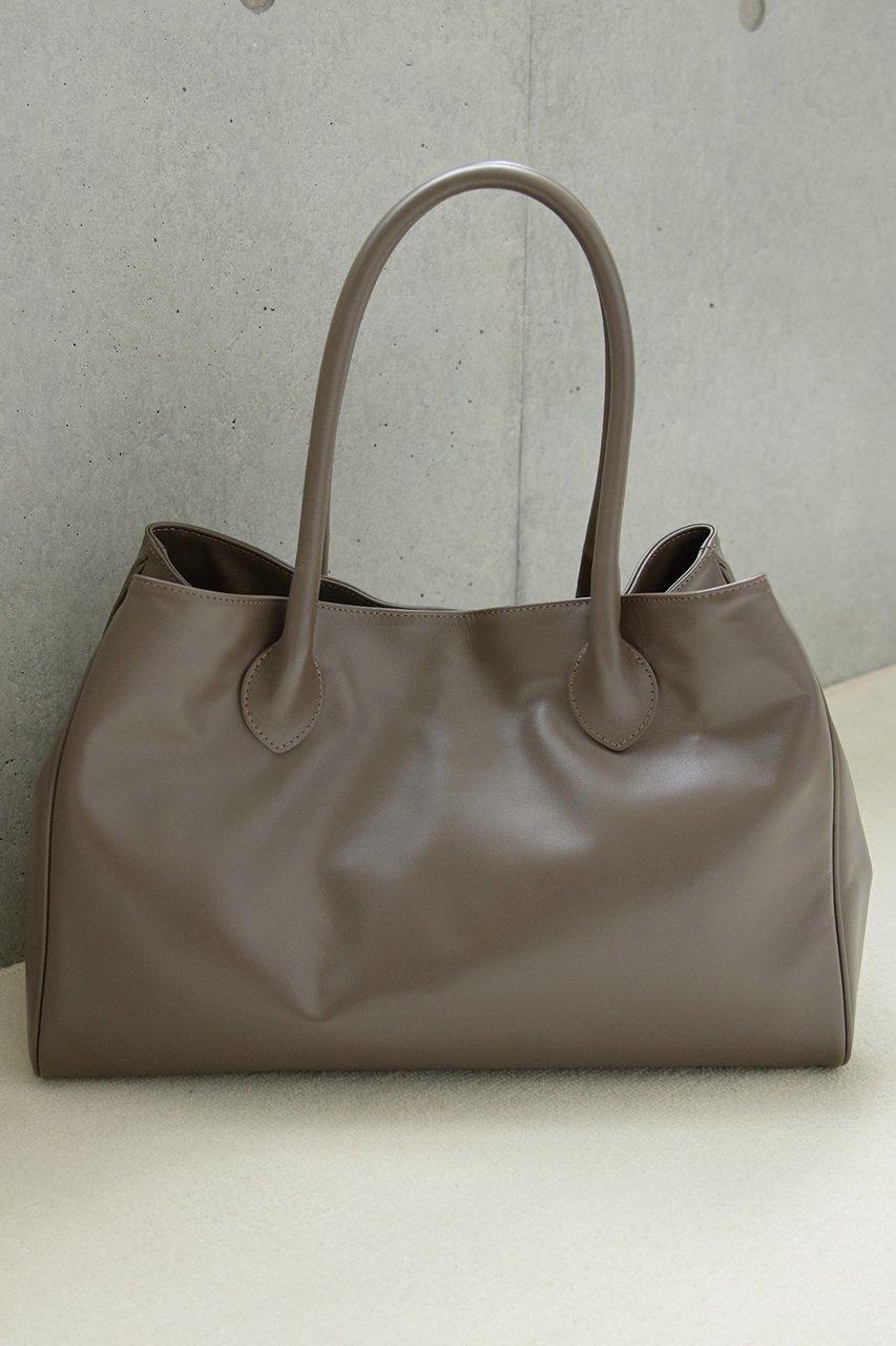 【ウィムガゼット/Whim Gazette】の【Hoaw.】BIG TOTE 人気、トレンドファッション・服の通販 founy(ファニー) 　ファッション　Fashion　レディースファッション　Fashion for Women　バッグ　Bags　アクセサリー　Fashion Accessories　イタリア　Italy　シューズ　Shoes, Footwear　なめらか　Smooth, Silky Texture　フォルム　Silhouette, Form　ポケット　Pocket, Pocket Detail　A/W・秋冬　Autumn/Winter　旅行　Travel　エレガント 上品　Elegant　2025年　2025　2025-2026秋冬・A/W　Autumn/Winter 2025–26 AW25–26　 other-1|ID: prp329100004620159 ipo3291000000033137856