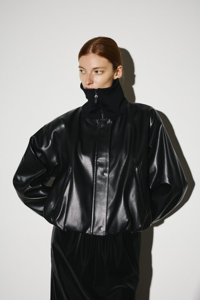 【リムアーク/RIM.ARK】のSynthetic leather short JK/ジャケット インテリア・キッズ・メンズ・レディースファッション・服の通販 founy(ファニー) https://founy.com/ ファッション Fashion レディースファッション Fashion for Women アウター Coat / Outerwear Collection レディースジャケット・軽アウター Jackets おすすめ Recommended / Our Picks コンパクト Compact, Small Size ジャケット Jacket, Outerwear ドッキング Docking, Mixed Material バランス Balance, Style Balance バルーン Balloon, Balloon Silhouette フェイクレザー Faux Leather, PU Leather フォルム Silhouette, Form マニッシュ Mannish, Boyish |ID: prp329100004620239 ipo3291000000033662048