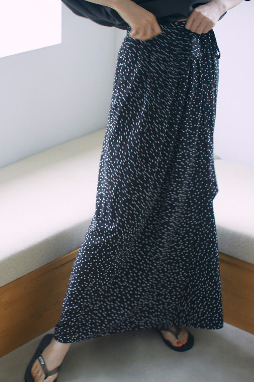 【マイ ウィークネス/MY WEAKNESS】のDot Skirt 人気、トレンドファッション・服の通販 founy(ファニー) 　ファッション　Fashion　レディースファッション　Fashion for Women　スカート　Skirts　ロングスカート　Long Skirts / Maxi & Midi Skirts　ギャザー　Gathered, Ruffled　シフォン　Chiffon, Lightweight Fabric　ドット　Polka Dot, Dot Pattern　フィット　Fit, Slim Fit　フェミニン　Feminine, Girly　フレア　Flare, Flared　ラップ　Wrap, Wrap Design　リボン　Ribbon, Bow　ロング　Long, Long-Length　新作・新入荷　New Arrivals / New In　other-6|ID: prp329100004620267 ipo3291000000033138698