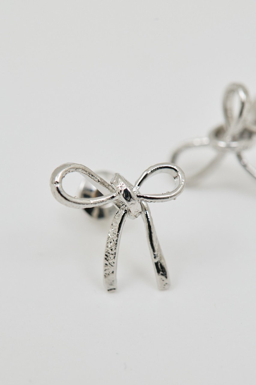 【ガリャルダガランテ/GALLARDAGALANTE】のリボンスタッドピアス 人気、トレンドファッション・服の通販 founy(ファニー) 　ファッション　Fashion　レディースファッション　Fashion for Women　ジュエリー　Jewelry　ファッションリング　Fashion Rings　イヤリング・フープ・ドロップタイプ　Hoop, Drop & Clip Earrings　イヤリング　Earrings　シルバー　Silver, Metallic Silver　ジャケット　Jacket, Outerwear　ベーシック　Basic, Essential　モチーフ　Motif, Design Theme　リボン　Ribbon, Bow　other-2|ID: prp329100004621121 ipo3291000000035685527