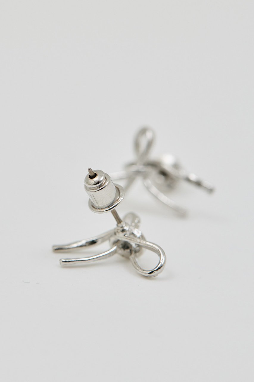 【ガリャルダガランテ/GALLARDAGALANTE】のリボンスタッドピアス 人気、トレンドファッション・服の通販 founy(ファニー) 　ファッション　Fashion　レディースファッション　Fashion for Women　ジュエリー　Jewelry　ファッションリング　Fashion Rings　イヤリング・フープ・ドロップタイプ　Hoop, Drop & Clip Earrings　イヤリング　Earrings　シルバー　Silver, Metallic Silver　ジャケット　Jacket, Outerwear　ベーシック　Basic, Essential　モチーフ　Motif, Design Theme　リボン　Ribbon, Bow　other-3|ID: prp329100004621121 ipo3291000000035685528