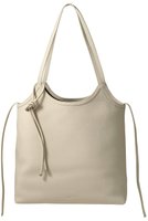 【ヴァジック/VASIC】のLoop トートバッグ 人気、トレンドファッション・服の通販 founy(ファニー) ファッション Fashion レディースファッション Fashion for Women バッグ Bags 2025年 2025 2025-2026秋冬・A/W Autumn/Winter 2025–26 AW25–26 ポケット Pocket, Pocket Detail エレガント 上品 Elegant 旅行 Travel A/W・秋冬 Autumn/Winter |ID:prp329100004621127