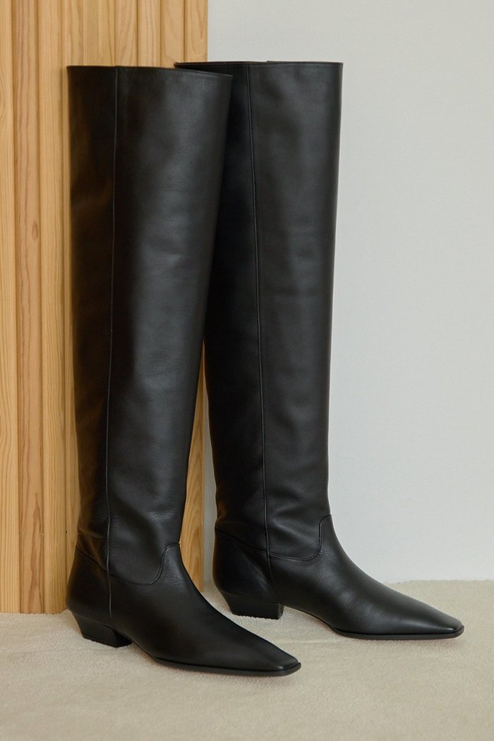 【ウィムガゼット/Whim Gazette】の【Hoaw.】ニーハイブーツ インテリア・キッズ・メンズ・レディースファッション・服の通販 founy(ファニー) https://founy.com/ ファッション Fashion レディースファッション Fashion for Women アクセサリー Fashion Accessories シューズ Shoes, Footwear ストレート Straight, Straight Cut スマート Smart, Elegant フィット Fit, Slim Fit ロング Long, Long-Length A/W・秋冬 Autumn/Winter |ID: prp329100004621132 ipo3291000000036225601