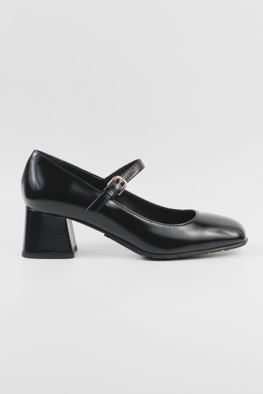 【ルカグロッシ/LucaGrossi】の【ELLE SHOP限定】フラットメリージェーン 人気、トレンドファッション・服の通販 founy(ファニー) 　ファッション　Fashion　レディースファッション　Fashion for Women　なめらか　Smooth, Silky Texture　オケージョン　Occasion Wear　クラシック　Classic, Timeless Style　シューズ　Shoes, Footwear　セレモニー　Ceremony　ソックス　Socks, Hosiery　タイツ　Tights, Legwear　フィット　Fit, Slim Fit　フォルム　Silhouette, Form　フラット　Flat, Flat Shoes　ラップ　Wrap, Wrap Design　エレガント 上品　Elegant　新作・新入荷　New Arrivals / New In　ビジネス 仕事 通勤　Business / Work / Commuting　other-2|ID: prp329100004621135 ipo3291000000033154822