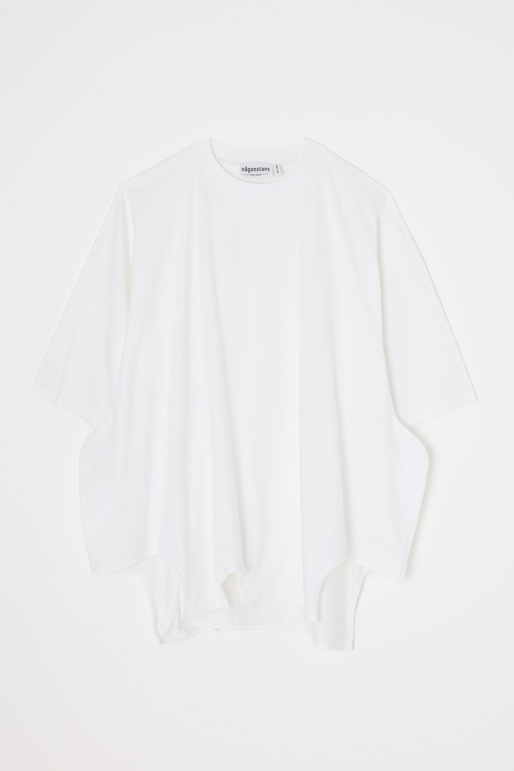 【ナゴンスタンス/nagonstans】のcut out t-shirt/Tシャツ インテリア・キッズ・メンズ・レディースファッション・服の通販 founy(ファニー) ファッション Fashion レディースファッション Fashion for Women トップス・カットソー Cut & Sew Tops シャツ・ブラウス・オフィスカジュアル Elegant Blouses & Button-Ups ロングTシャツ・Tシャツ Longline T-Shirts & Tees カットソー・ベーシックTシャツ Cut-and-Sewn Tops / Stretch Tees & Basics おすすめ Recommended / Our Picks ショート Short, Short Length スリーブ Sleeve, Long Sleeve / Short Sleeve フレア Flare, Flared ルーズ Loose, Oversized Salt|ID: prp329100004621152 ipo3291000000033154919