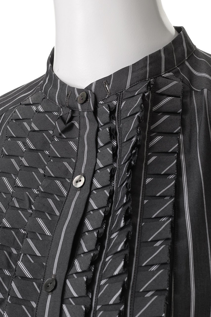 【マリリンムーン/MARILYN MOON】のタックフリルストライプブラウス 人気、トレンドファッション・服の通販 founy(ファニー) 　ファッション　Fashion　レディースファッション　Fashion for Women　トップス・カットソー　Cut & Sew Tops　シャツ・ブラウス・オフィスカジュアル　Elegant Blouses & Button-Ups　オケージョン　Occasion Wear　カフス　Cuff Design　クラシック　Classic, Timeless Style　ショルダー　Shoulder, Shoulder Strap　ストライプ　Stripe, Striped Pattern　スリーブ　Sleeve, Long Sleeve / Short Sleeve　フィット　Fit, Slim Fit　フリル　Frill, Ruffle　モダン　Modern, Contemporary　リボン　Ribbon, Bow　ロング　Long, Long-Length　ビジネス 仕事 通勤　Business / Work / Commuting　other-6|ID: prp329100004621201 ipo3291000000035300675