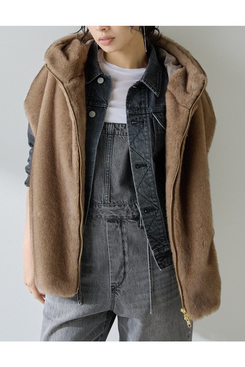 【ウィムガゼット/Whim Gazette】のミンクフェイクファーブルゾン インテリア・キッズ・メンズ・レディースファッション・服の通販 founy(ファニー) 　ファッション　Fashion　レディースファッション　Fashion for Women　アウター　Coat / Outerwear Collection　レディースジャケット・軽アウター　Jackets　ブルゾンジャケット・スポーティアウター　Blouson Jackets　2025年　2025　2025-2026秋冬・A/W　Autumn/Winter 2025–26 AW25–26　ジャケット　Jacket, Outerwear　フロント　Front, Front Design　プリント　Print, Printed Pattern　ベスト　Vest, Waistcoat　A/W・秋冬　Autumn/Winter　モカ|ID: prp329100004621244 ipo3291000000033155534