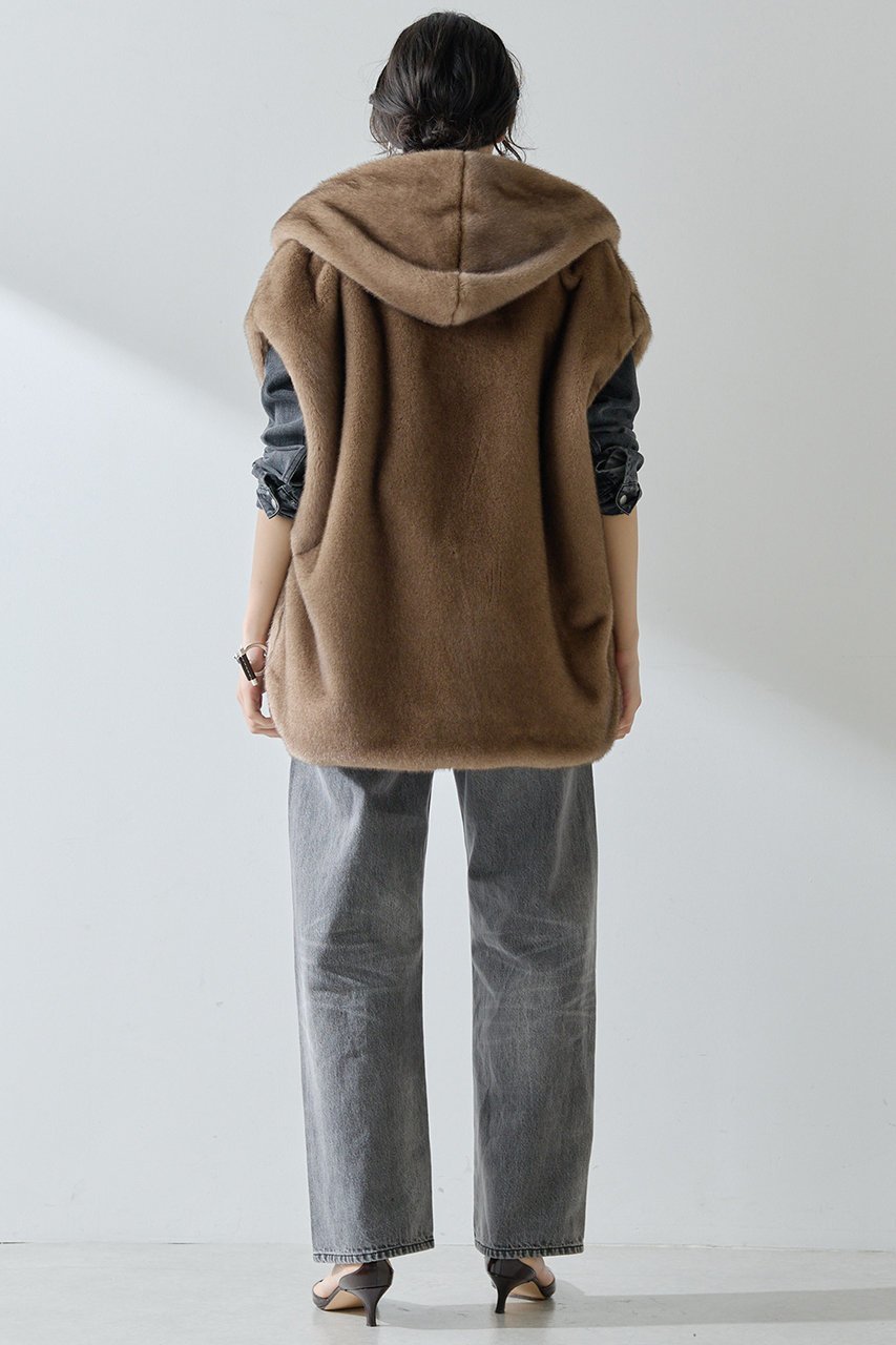 【ウィムガゼット/Whim Gazette】のミンクフェイクファーブルゾン 人気、トレンドファッション・服の通販 founy(ファニー) 　ファッション　Fashion　レディースファッション　Fashion for Women　アウター　Coat / Outerwear Collection　レディースジャケット・軽アウター　Jackets　ブルゾンジャケット・スポーティアウター　Blouson Jackets　2025年　2025　2025-2026秋冬・A/W　Autumn/Winter 2025–26 AW25–26　ジャケット　Jacket, Outerwear　フロント　Front, Front Design　プリント　Print, Printed Pattern　ベスト　Vest, Waistcoat　A/W・秋冬　Autumn/Winter　other-4|ID: prp329100004621244 ipo3291000000033155540