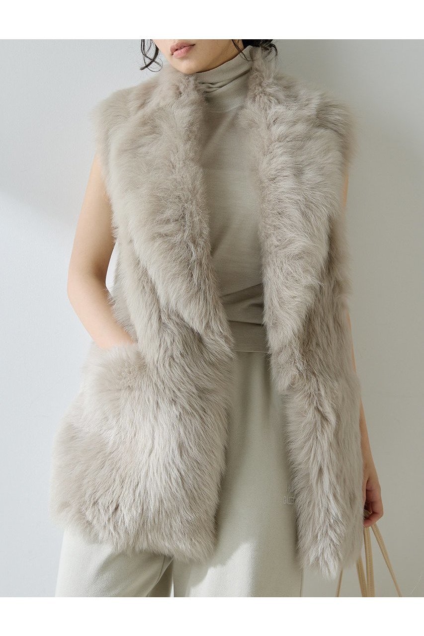 【ウィムガゼット/Whim Gazette】のムートンファージレ インテリア・キッズ・メンズ・レディースファッション・服の通販 founy(ファニー) 　ファッション　Fashion　レディースファッション　Fashion for Women　アウター　Coat / Outerwear Collection　レディースジャケット・軽アウター　Jackets　シンプル　Simple, Minimal　ジャケット　Jacket, Outerwear　ストレート　Straight, Straight Cut　バランス　Balance, Style Balance　ベスト　Vest, Waistcoat　ムートン　Shearling, Mouton　リラックス　Relax, Relaxed Fit　A/W・秋冬　Autumn/Winter　エレガント 上品　Elegant　2025年　2025　2025-2026秋冬・A/W　Autumn/Winter 2025–26 AW25–26　ベージュ|ID: prp329100004621246 ipo3291000000033155545