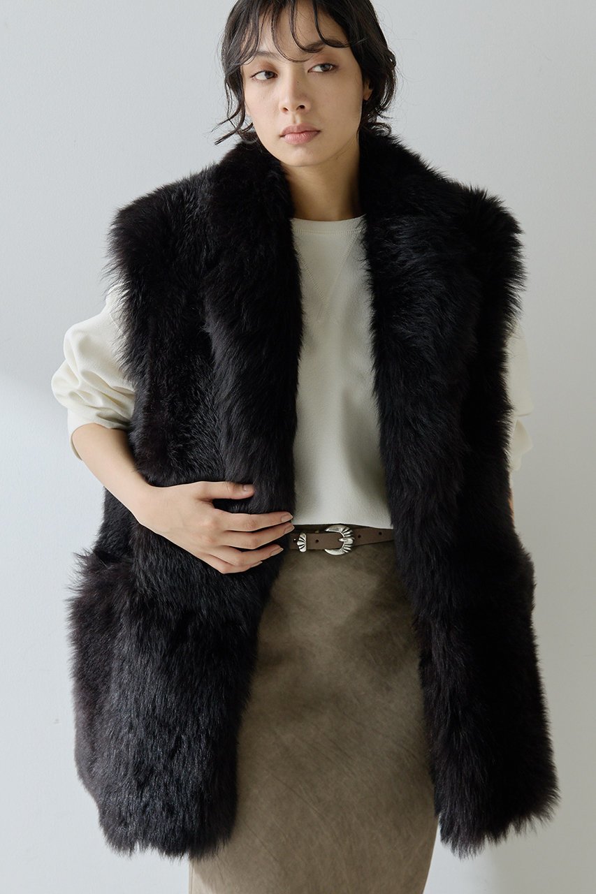 【ウィムガゼット/Whim Gazette】のムートンファージレ 人気、トレンドファッション・服の通販 founy(ファニー) 　ファッション　Fashion　レディースファッション　Fashion for Women　アウター　Coat / Outerwear Collection　レディースジャケット・軽アウター　Jackets　シンプル　Simple, Minimal　ジャケット　Jacket, Outerwear　ストレート　Straight, Straight Cut　バランス　Balance, Style Balance　ベスト　Vest, Waistcoat　ムートン　Shearling, Mouton　リラックス　Relax, Relaxed Fit　A/W・秋冬　Autumn/Winter　エレガント 上品　Elegant　 other-1|ID: prp329100004621246 ipo3291000000035375548