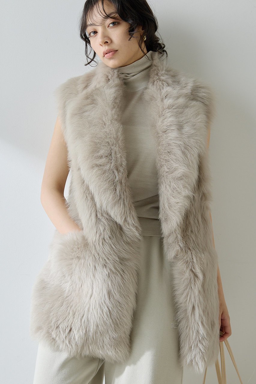 【ウィムガゼット/Whim Gazette】のムートンファージレ インテリア・キッズ・メンズ・レディースファッション・服の通販 founy(ファニー) 　ファッション　Fashion　レディースファッション　Fashion for Women　アウター　Coat / Outerwear Collection　レディースジャケット・軽アウター　Jackets　シンプル　Simple, Minimal　ジャケット　Jacket, Outerwear　ストレート　Straight, Straight Cut　バランス　Balance, Style Balance　ベスト　Vest, Waistcoat　ムートン　Shearling, Mouton　リラックス　Relax, Relaxed Fit　A/W・秋冬　Autumn/Winter　エレガント 上品　Elegant　ベージュ|ID: prp329100004621246 ipo3291000000035375552