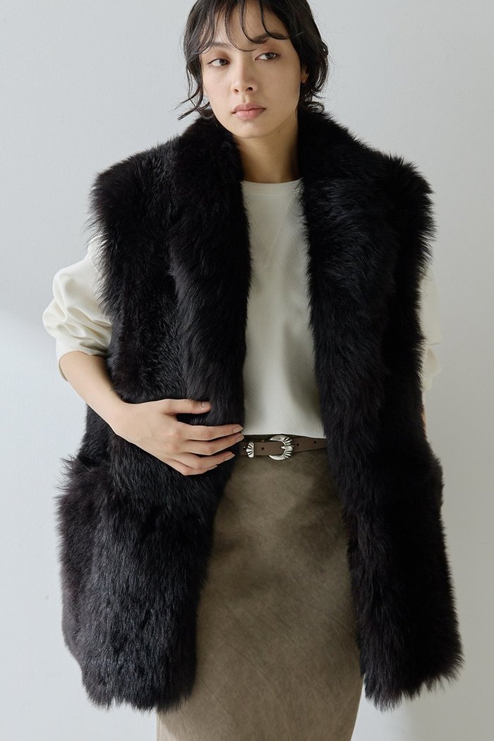 【ウィムガゼット/Whim Gazette】のムートンファージレ インテリア・キッズ・メンズ・レディースファッション・服の通販 founy(ファニー) https://founy.com/ ファッション Fashion レディースファッション Fashion for Women アウター Coat / Outerwear Collection レディースジャケット・軽アウター Jackets シンプル Simple, Minimal ジャケット Jacket, Outerwear ストレート Straight, Straight Cut バランス Balance, Style Balance ベスト Vest, Waistcoat ムートン Shearling, Mouton リラックス Relax, Relaxed Fit A/W・秋冬 Autumn/Winter エレガント 上品 Elegant |ID: prp329100004621246 ipo3291000000035964976