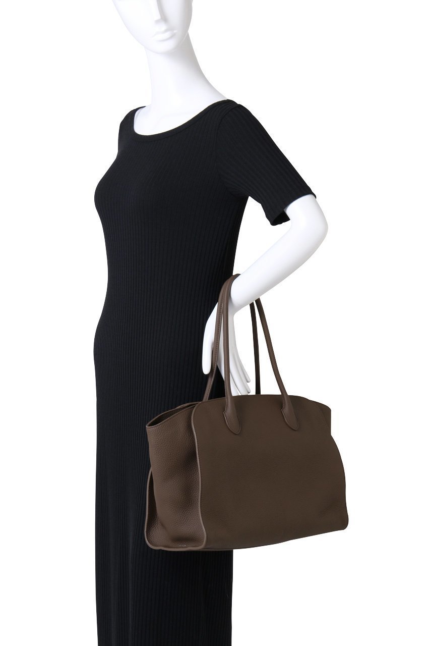 【ザ ロウ/THE ROW】のMARLO 14 人気、トレンドファッション・服の通販 founy(ファニー) 　ファッション　Fashion　レディースファッション　Fashion for Women　バッグ　Bags　2025年　2025　2025-2026秋冬・A/W　Autumn/Winter 2025–26 AW25–26　クラシック　Classic, Timeless Style　シンプル　Simple, Minimal　スクエア　Square, Square Shape　フォルム　Silhouette, Form　A/W・秋冬　Autumn/Winter　other-2|ID: prp329100004622095 ipo3291000000033169293