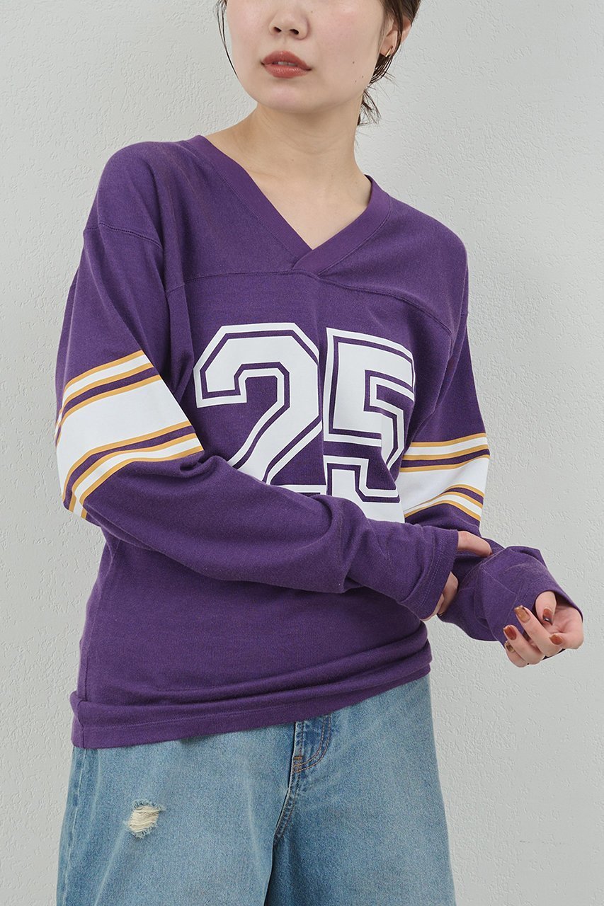 【ガリャルダガランテ/GALLARDAGALANTE】の【PEAS】フットボールTee 人気、トレンドファッション・服の通販 founy(ファニー) 　ファッション　Fashion　レディースファッション　Fashion for Women　トップス・カットソー　Cut & Sew Tops　シャツ・ブラウス・オフィスカジュアル　Elegant Blouses & Button-Ups　ロングTシャツ・Tシャツ　Longline T-Shirts & Tees　カットソー・ベーシックTシャツ　Cut-and-Sewn Tops / Stretch Tees & Basics　2025年　2025　2025-2026秋冬・A/W　Autumn/Winter 2025–26 AW25–26　スリット　Slit, Slit Detail　スリーブ　Sleeve, Long Sleeve / Short Sleeve　ロング　Long, Long-Length　ヴィンテージ　Vintage Style　切替　Switching, Contrast Panel　A/W・秋冬　Autumn/Winter　other-5|ID: prp329100004622105 ipo3291000000033169361
