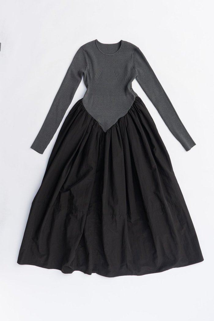 【プランク プロジェクト/PRANK PROJECT】のニットコンビロングドレス / Knit Combination Long Dress インテリア・キッズ・メンズ・レディースファッション・服の通販 founy(ファニー) https://founy.com/ ファッション Fashion レディースファッション Fashion for Women ワンピース Dresses フォーマル・パーティードレス・結婚式用ドレス Elegant & Casual Dresses チュニック Tunic Tops & Dresses 2025年 2025 2025-2026秋冬・A/W Autumn/Winter 2025–26 AW25–26 コンビ Combo, Combination Style タフタ Taffeta, Structured Fabric チュニック Tunic, Long Top ドレス Dress, One-Piece フィット Fit, Slim Fit フォルム Silhouette, Form ロング Long, Long-Length A/W・秋冬 Autumn/Winter |ID: prp329100004622114 ipo3291000000033169438
