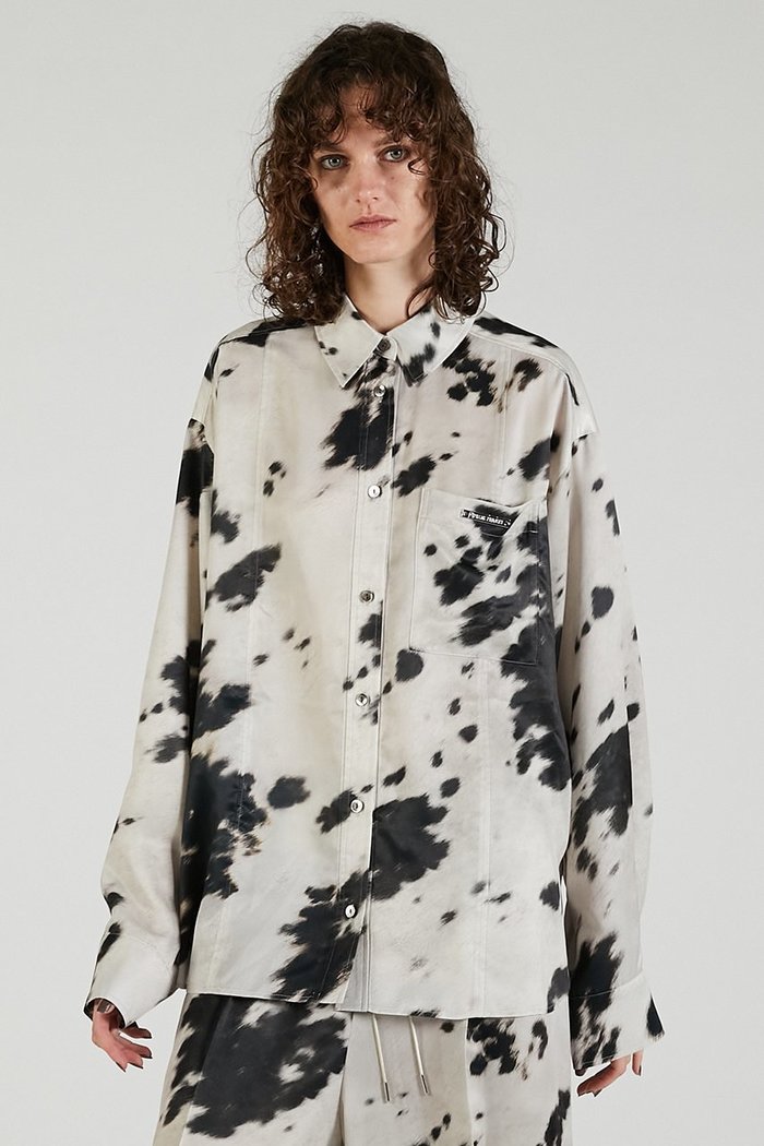 【プランク プロジェクト/PRANK PROJECT】のハラコプリントオーバーシャツ / Harako Print Overshirt インテリア・キッズ・メンズ・レディースファッション・服の通販 founy(ファニー) https://founy.com/ ファッション Fashion レディースファッション Fashion for Women トップス・カットソー Cut & Sew Tops シャツ・ブラウス・オフィスカジュアル Elegant Blouses & Button-Ups 2025年 2025 2025-2026秋冬・A/W Autumn/Winter 2025–26 AW25–26 サテン Satin, Glossy Fabric スリーブ Sleeve, Long Sleeve / Short Sleeve リアル Real, Realistic ロング Long, Long-Length エレガント 上品 Elegant A/W・秋冬 Autumn/Winter |ID: prp329100004622126 ipo3291000000033169564