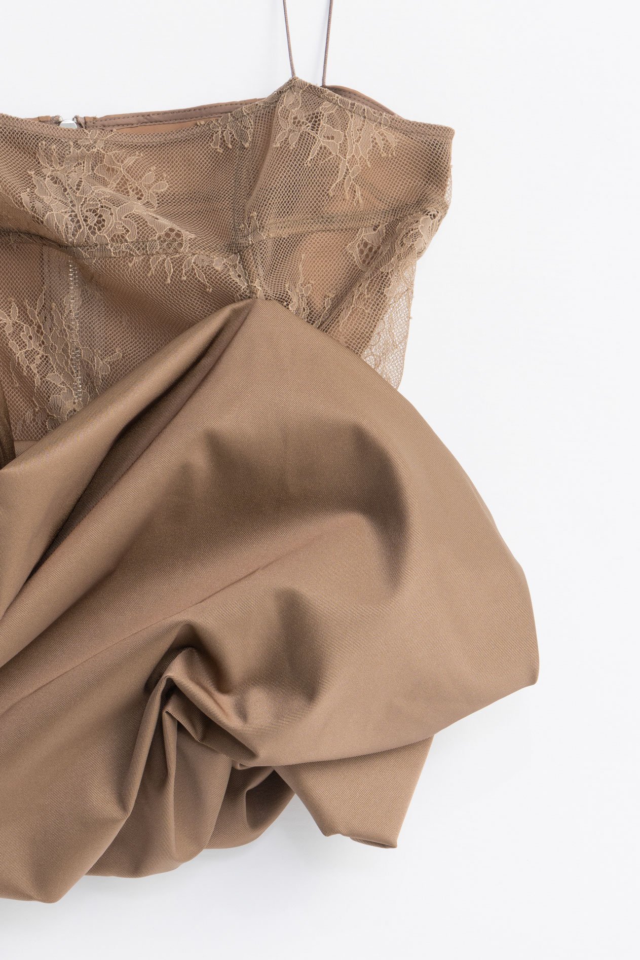 【プランク プロジェクト/PRANK PROJECT】のボリュームヘムキャミソール / Volume Hem Camisole 人気、トレンドファッション・服の通販 founy(ファニー) ファッション Fashion レディースファッション Fashion for Women トップス・カットソー Cut & Sew Tops キャミソール&ノースリーブ Camisoles & Sleeveless Tops シャツ・ブラウス・オフィスカジュアル Elegant Blouses & Button-Ups コンパクト Compact, Small Size サテン Satin, Glossy Fabric ノースリーブ Sleeveless, No-Sleeve バルーン Balloon, Balloon Silhouette フォルム Silhouette, Form ボトム Bottoms, Lower Wear マニッシュ Mannish, Boyish レース Lace, Lace Fabric エレガント 上品 Elegant other-2|ID: prp329100004622130 ipo3291000000033169624