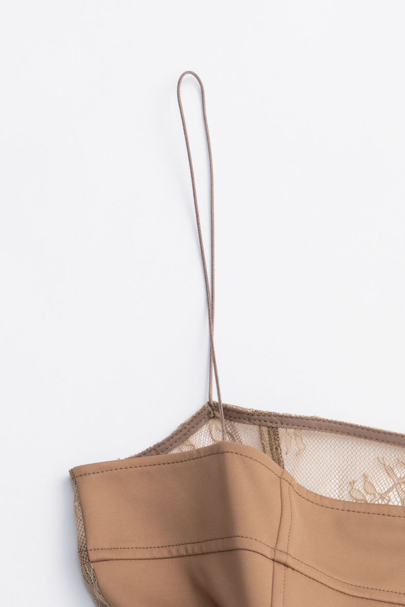 【プランク プロジェクト/PRANK PROJECT】のボリュームヘムキャミソール / Volume Hem Camisole 人気、トレンドファッション・服の通販 founy(ファニー) ファッション Fashion レディースファッション Fashion for Women トップス・カットソー Cut & Sew Tops キャミソール&ノースリーブ Camisoles & Sleeveless Tops シャツ・ブラウス・オフィスカジュアル Elegant Blouses & Button-Ups コンパクト Compact, Small Size サテン Satin, Glossy Fabric ノースリーブ Sleeveless, No-Sleeve バルーン Balloon, Balloon Silhouette フォルム Silhouette, Form ボトム Bottoms, Lower Wear マニッシュ Mannish, Boyish レース Lace, Lace Fabric エレガント 上品 Elegant other-4|ID: prp329100004622130 ipo3291000000033169628