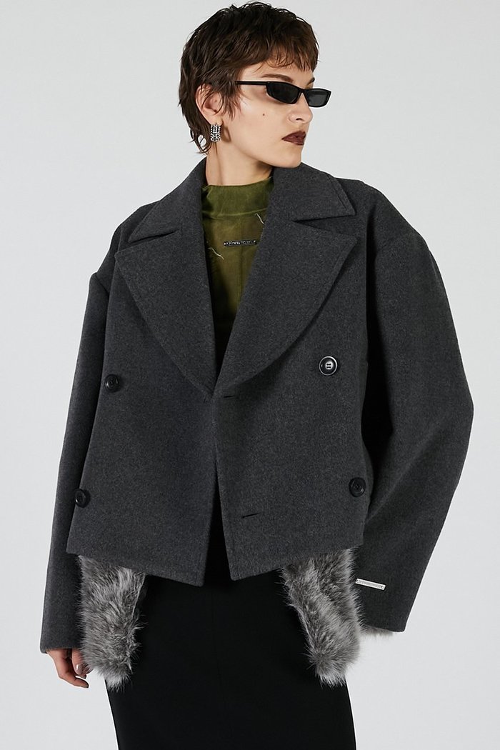 【プランク プロジェクト/PRANK PROJECT】のファーレイヤードピーコート / Fur-lined peacoat インテリア・キッズ・メンズ・レディースファッション・服の通販 founy(ファニー) https://founy.com/ ファッション Fashion レディースファッション Fashion for Women アウター Coat / Outerwear Collection コート・ロングコート・ピーコート Long Coats, Peacoats & More Pコート Pea Coats 2025年 2025 2025-2026秋冬・A/W Autumn/Winter 2025–26 AW25–26 ショルダー Shoulder, Shoulder Strap ショート Short, Short Length フェイクファー Faux Fur, Imitation Fur A/W・秋冬 Autumn/Winter |ID: prp329100004622152 ipo3291000000033370061