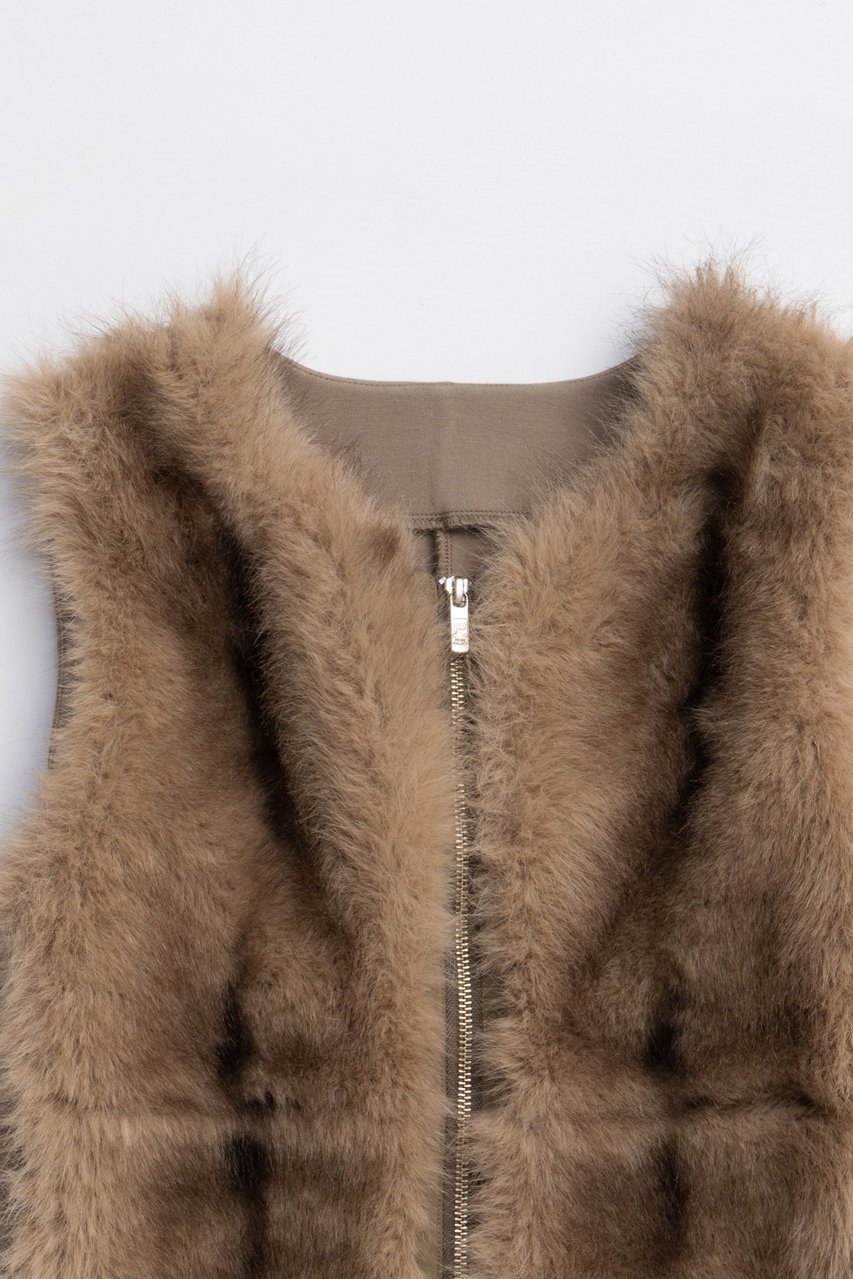 【プランク プロジェクト/PRANK PROJECT】のファートリミングベスト / Fur Trimmed Vest 人気、トレンドファッション・服の通販 founy(ファニー) 　ファッション　Fashion　レディースファッション　Fashion for Women　アウター　Coat / Outerwear Collection　レディースジャケット・軽アウター　Jackets　2025年　2025　2025-2026秋冬・A/W　Autumn/Winter 2025–26 AW25–26　ジャケット　Jacket, Outerwear　デニム　Denim, Jeans Material　フロント　Front, Front Design　ベスト　Vest, Waistcoat　ミックス　Mix, Mixed Style　リアル　Real, Realistic　ワイド　Wide, Wide Fit　A/W・秋冬　Autumn/Winter　other-2|ID: prp329100004622158 ipo3291000000033169901