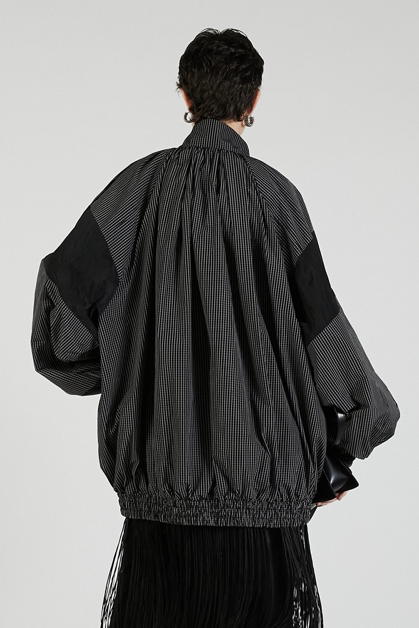【プランク プロジェクト/PRANK PROJECT】のボリュームギャザートラックブルゾン / Volume Gathered Trucker Blouson 人気、トレンドファッション・服の通販 founy(ファニー) 　ファッション　Fashion　レディースファッション　Fashion for Women　アウター　Coat / Outerwear Collection　レディースジャケット・軽アウター　Jackets　ブルゾンジャケット・スポーティアウター　Blouson Jackets　2025年　2025　2025-2026秋冬・A/W　Autumn/Winter 2025–26 AW25–26　ギャザー　Gathered, Ruffled　ジャケット　Jacket, Outerwear　タフタ　Taffeta, Structured Fabric　バランス　Balance, Style Balance　ブルゾン　Blouson, Bomber Jacket　ボトム　Bottoms, Lower Wear　リップ　Lip, Lip Motif　今季　This Season, Current Season　A/W・秋冬　Autumn/Winter　other-4|ID: prp329100004622159 ipo3291000000033169914