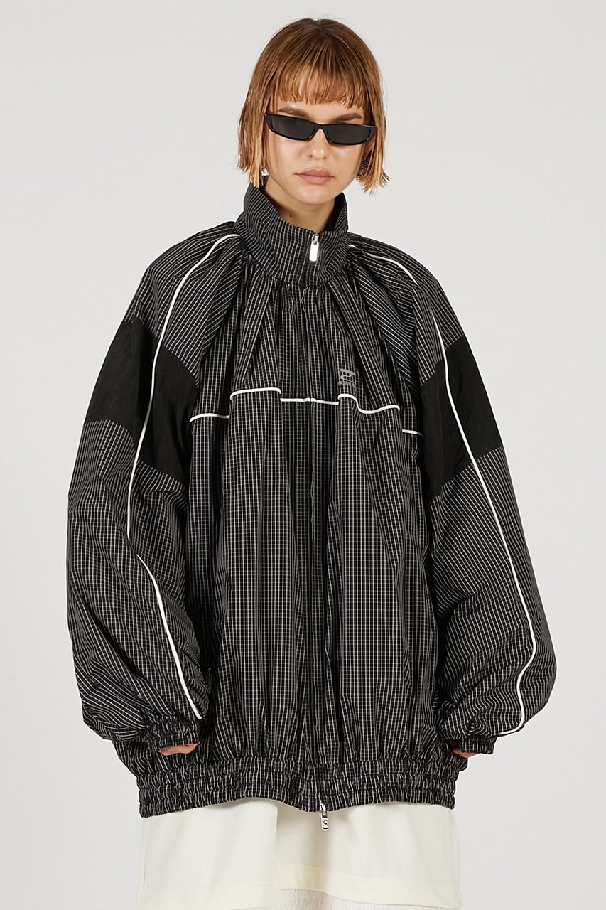 【プランク プロジェクト/PRANK PROJECT】のボリュームギャザートラックブルゾン / Volume Gathered Trucker Blouson 人気、トレンドファッション・服の通販 founy(ファニー) 　ファッション　Fashion　レディースファッション　Fashion for Women　アウター　Coat / Outerwear Collection　レディースジャケット・軽アウター　Jackets　ブルゾンジャケット・スポーティアウター　Blouson Jackets　2025年　2025　2025-2026秋冬・A/W　Autumn/Winter 2025–26 AW25–26　ギャザー　Gathered, Ruffled　ジャケット　Jacket, Outerwear　タフタ　Taffeta, Structured Fabric　バランス　Balance, Style Balance　ブルゾン　Blouson, Bomber Jacket　ボトム　Bottoms, Lower Wear　リップ　Lip, Lip Motif　今季　This Season, Current Season　A/W・秋冬　Autumn/Winter　other-7|ID: prp329100004622159 ipo3291000000033169917