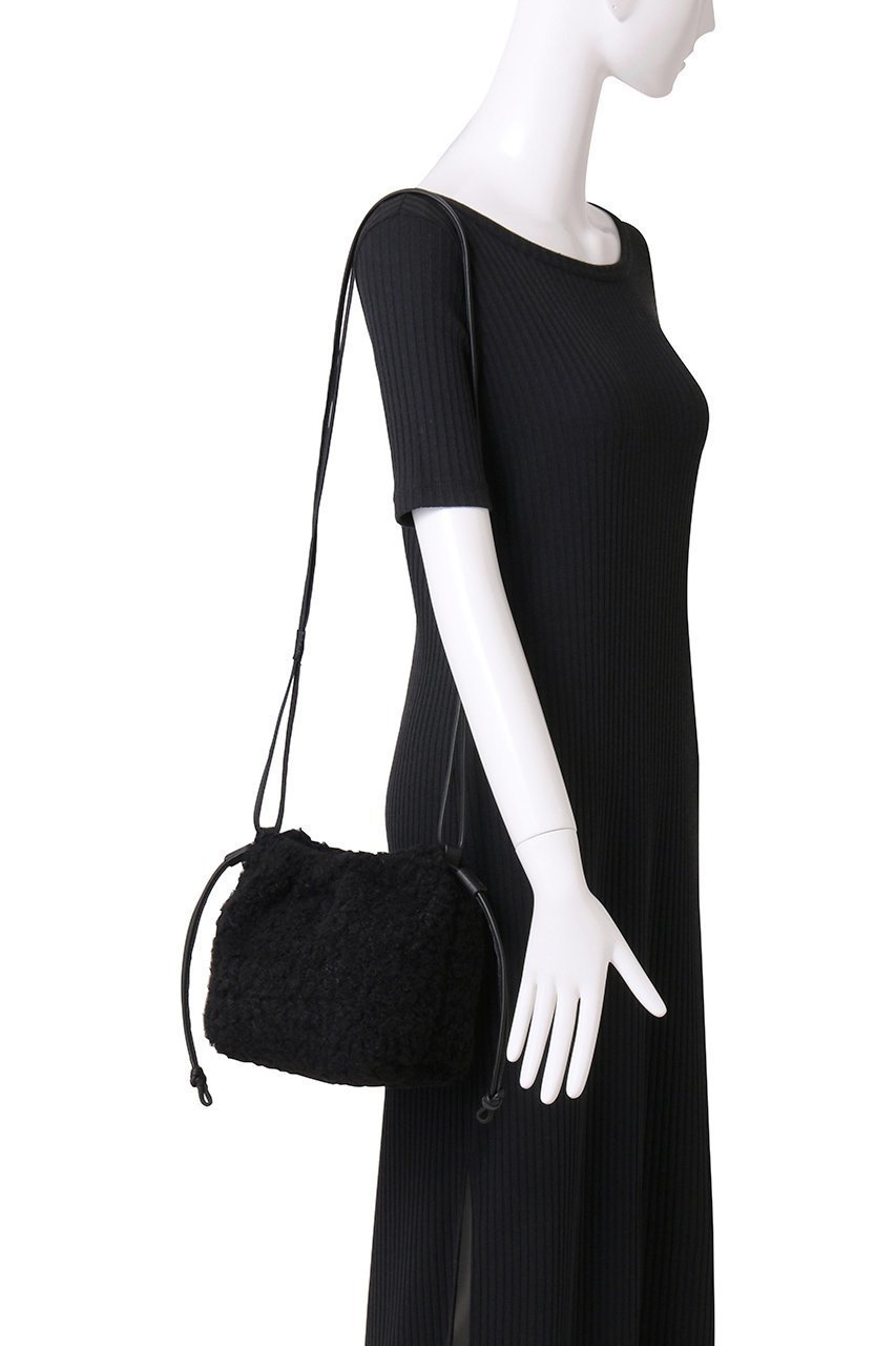 【サクラ/SACRA】のボアドローストリングバッグ 人気、トレンドファッション・服の通販 founy(ファニー) 　ファッション　Fashion　レディースファッション　Fashion for Women　バッグ　Bags　2025年　2025　2025-2026秋冬・A/W　Autumn/Winter 2025–26 AW25–26　ラップ　Wrap, Wrap Design　巾着　Drawstring Bag, Kinchaku　A/W・秋冬　Autumn/Winter　財布　Wallet, Purse　other-2|ID: prp329100004624090 ipo3291000000033202514