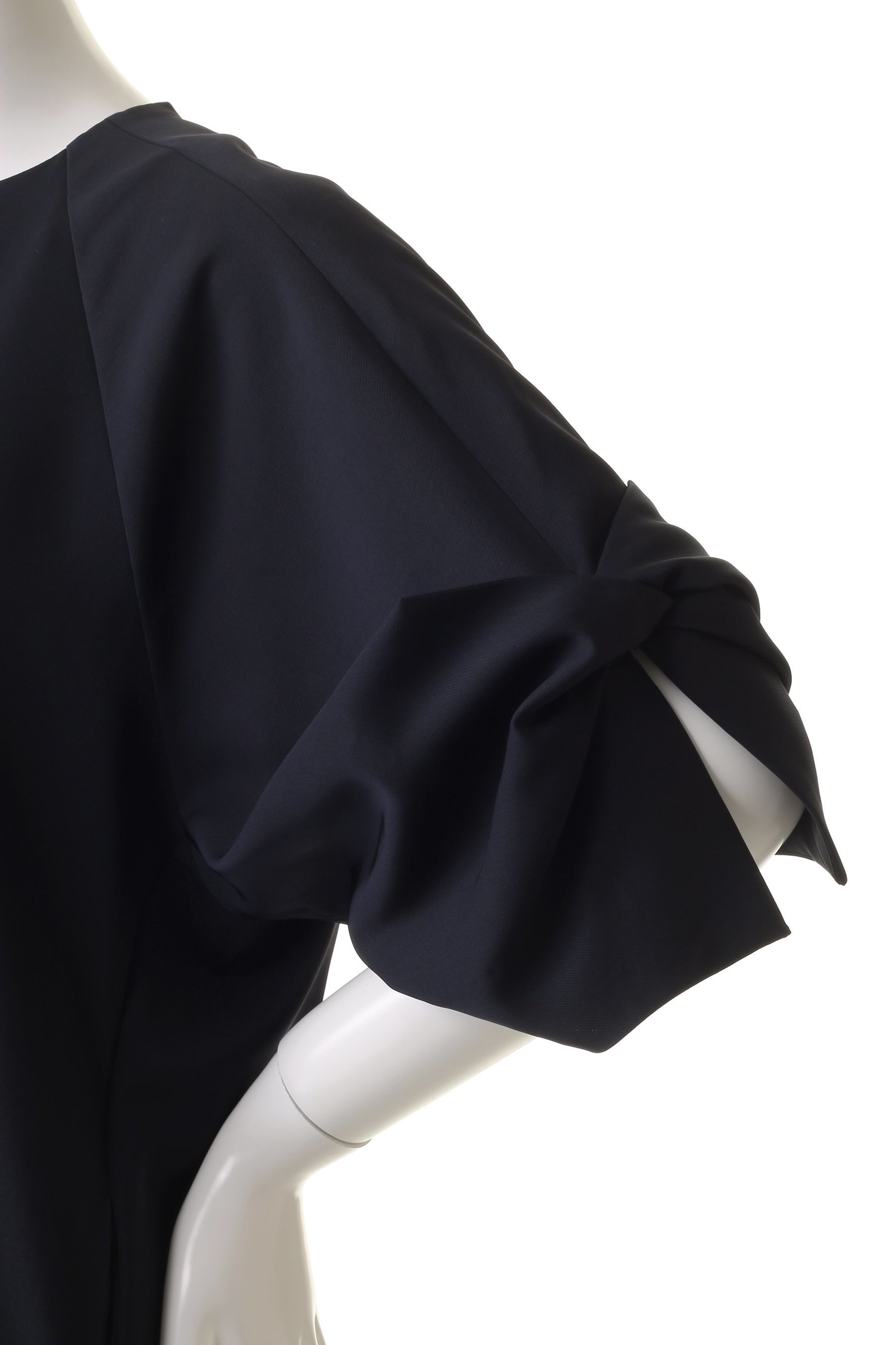 【ティッカ/TICCA】のツイストスリーブドレス 人気、トレンドファッション・服の通販 founy(ファニー) 　ファッション　Fashion　レディースファッション　Fashion for Women　ワンピース　Dresses　フォーマル・パーティードレス・結婚式用ドレス　Elegant & Casual Dresses　チュニック　Tunic Tops & Dresses　2025年　2025　2025-2026秋冬・A/W　Autumn/Winter 2025–26 AW25–26　クール　Cool, Chic　シンプル　Simple, Minimal　ストレッチ　Stretch, Stretchy Fabric　スリーブ　Sleeve, Long Sleeve / Short Sleeve　チュニック　Tunic, Long Top　ツイスト　Tweed, Tweed Fabric　ツイル　Twist, Twisted Detail　ドレス　Dress, One-Piece　バランス　Balance, Style Balance　ロング　Long, Long-Length　エレガント 上品　Elegant　A/W・秋冬　Autumn/Winter　other-6|ID: prp329100004624109 ipo3291000000033202654