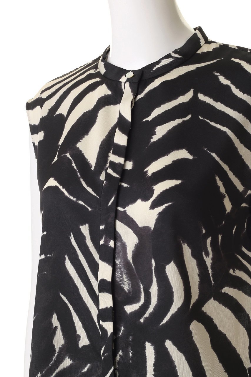 【エリオポール/heliopole】のARGENTI PRINT スリーブレスブラウス 人気、トレンドファッション・服の通販 founy(ファニー) 　ファッション　Fashion　レディースファッション　Fashion for Women　トップス・カットソー　Cut & Sew Tops　キャミソール&ノースリーブ　Camisoles & Sleeveless Tops　シャツ・ブラウス・オフィスカジュアル　Elegant Blouses & Button-Ups　アニマル　Animal Print　インナー　Innerwear　ノースリーブ　Sleeveless, No-Sleeve　プリント　Print, Printed Pattern　ボトム　Bottoms, Lower Wear　モダン　Modern, Contemporary　モノトーン　Monotone, Black and White　ロング　Long, Long-Length　再入荷　Restock / Back in Stock　other-5|ID: prp329100004624114 ipo3291000000036079827