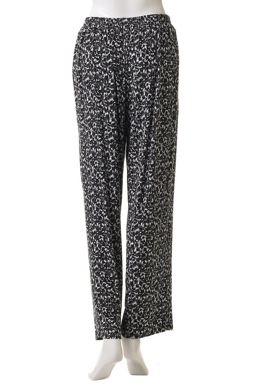 【スリー ドッツ/three dots】のトラベルライン パンツ 人気、トレンドファッション・服の通販 founy(ファニー) 　ファッション　Fashion　レディースファッション　Fashion for Women　パンツ　Pants & Trousers　2025年　2025　2025-2026秋冬・A/W　Autumn/Winter 2025–26 AW25–26　とろみ　Fluid, Flowy Fabric　コクーン　Cocoon, Cocoon Silhouette　シンプル　Simple, Minimal　セットアップ　Set-Up, Coordinated Outfit　トラベル　Travel, Travel Gear　フラワー　Flower, Floral　プリント　Print, Printed Pattern　モノトーン　Monotone, Black and White　エレガント 上品　Elegant　A/W・秋冬　Autumn/Winter　other-4|ID: prp329100004624120 ipo3291000000033202748