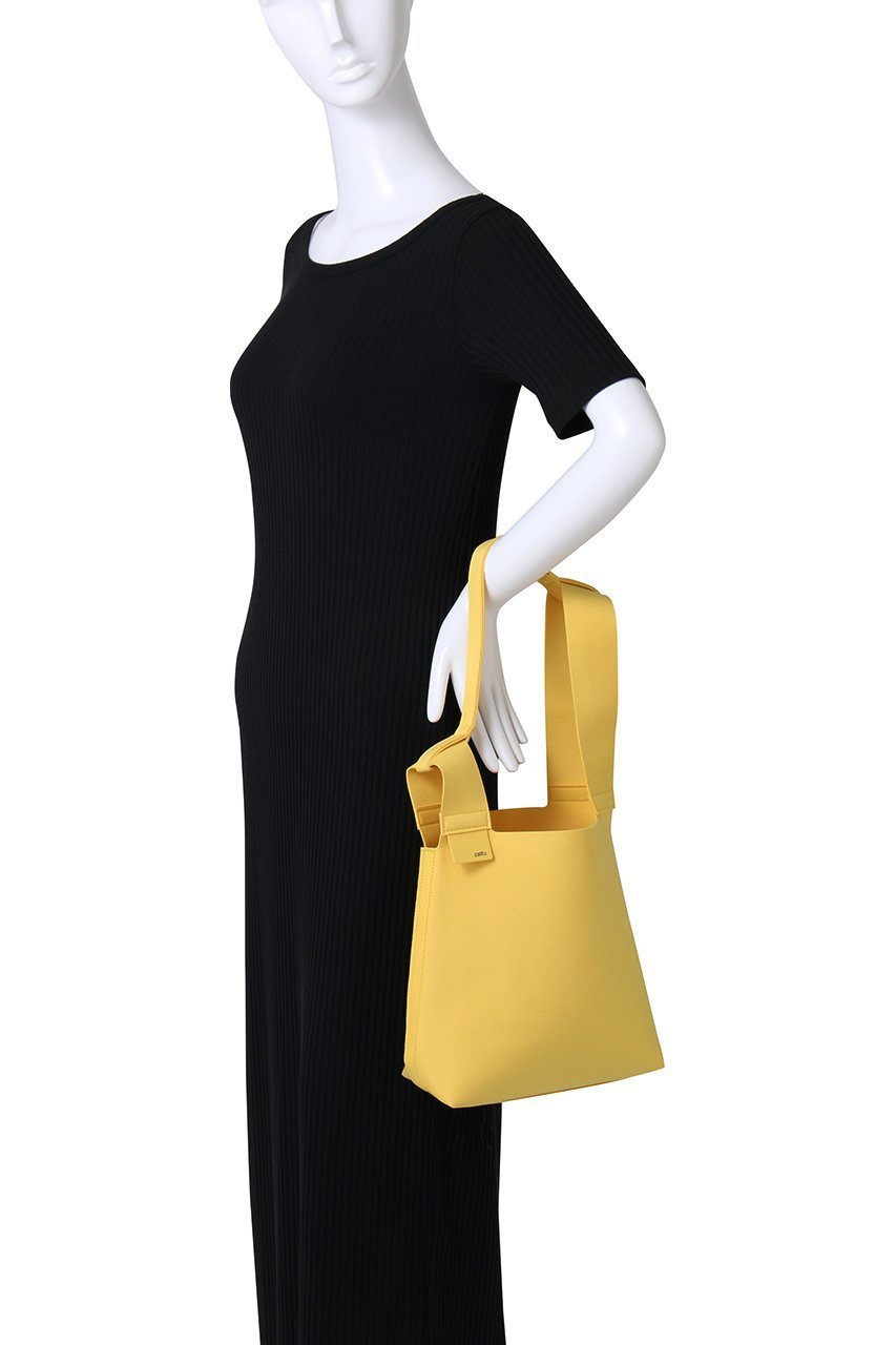【ザッツ/zattu】のCONCH マイクロスエード2wayハンドバッグ 人気、トレンドファッション・服の通販 founy(ファニー) 　ファッション　Fashion　レディースファッション　Fashion for Women　バッグ　Bags　2025年　2025　2025-2026秋冬・A/W　Autumn/Winter 2025–26 AW25–26　ユニセックス　Unisex, Genderless　アシンメトリー　Asymmetrical Style　コンパクト　Compact, Small Size　エレガント 上品　Elegant　A/W・秋冬　Autumn/Winter　軽量　Lightweight, Ultra Light　other-3|ID: prp329100004624622 ipo3291000000033215778