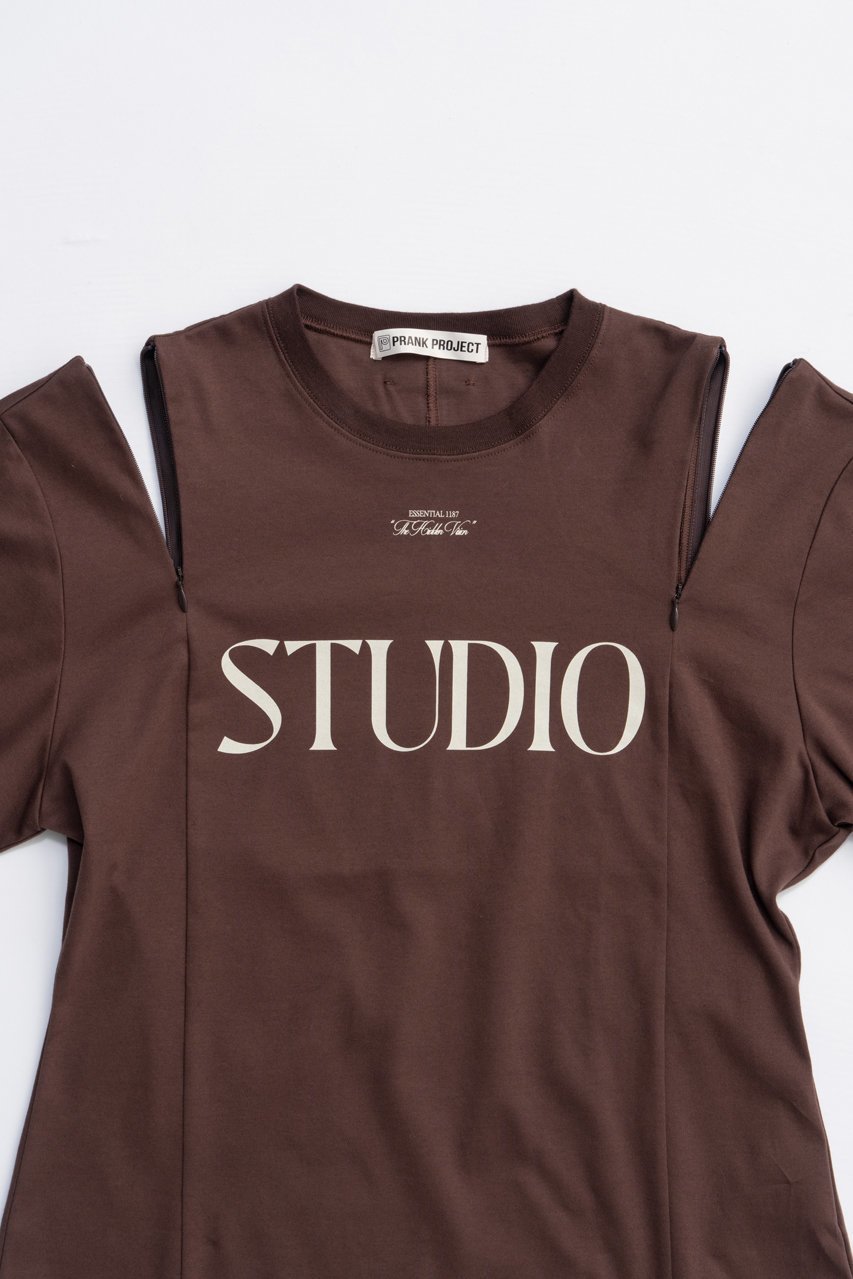 【プランク プロジェクト/PRANK PROJECT】のSTUDIOロゴTシャツ / STUDIO Logo T-Shirt 人気、トレンドファッション・服の通販 founy(ファニー) ファッション Fashion レディースファッション Fashion for Women トップス・カットソー Cut & Sew Tops シャツ・ブラウス・オフィスカジュアル Elegant Blouses & Button-Ups ロングTシャツ・Tシャツ Longline T-Shirts & Tees カットソー・ベーシックTシャツ Cut-and-Sewn Tops / Stretch Tees & Basics シェイプ Shape, Slim Fit ショート Short, Short Length ストレッチ Stretch, Stretchy Fabric スリット Slit, Slit Detail スリーブ Sleeve, Long Sleeve / Short Sleeve ボトム Bottoms, Lower Wear other-3|ID: prp329100004624646 ipo3291000000033215975