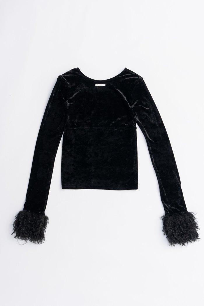 【プランク プロジェクト/PRANK PROJECT】のファースリーブベロアトップ / Fur Sleeve Velour Top インテリア・キッズ・メンズ・レディースファッション・服の通販 founy(ファニー) https://founy.com/ ファッション Fashion レディースファッション Fashion for Women トップス・カットソー Cut & Sew Tops シャツ・ブラウス・オフィスカジュアル Elegant Blouses & Button-Ups ロングTシャツ・Tシャツ Longline T-Shirts & Tees カットソー・ベーシックTシャツ Cut-and-Sewn Tops / Stretch Tees & Basics ベロアトップス Velour Tops / Velvet-Look Items おすすめ Recommended / Our Picks コンシャス Conscious, Bodycon シンプル Simple, Minimal ジャケット Jacket, Outerwear スリーブ Sleeve, Long Sleeve / Short Sleeve フェイクファー Faux Fur, Imitation Fur ベロア Velour, Soft Velvet ロング Long, Long-Length |ID: prp329100004624650 ipo3291000000033215996