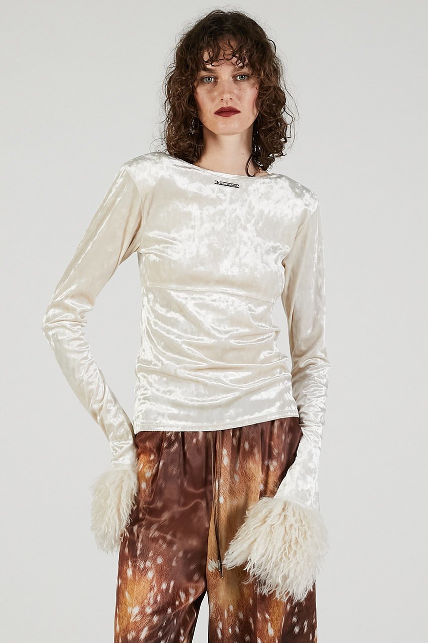 【プランク プロジェクト/PRANK PROJECT】のファースリーブベロアトップ / Fur Sleeve Velour Top 人気、トレンドファッション・服の通販 founy(ファニー) 　ファッション　Fashion　レディースファッション　Fashion for Women　トップス・カットソー　Cut & Sew Tops　シャツ・ブラウス・オフィスカジュアル　Elegant Blouses & Button-Ups　ロングTシャツ・Tシャツ　Longline T-Shirts & Tees　カットソー・ベーシックTシャツ　Cut-and-Sewn Tops / Stretch Tees & Basics　ベロアトップス　Velour Tops / Velvet-Look Items　2025年　2025　2025-2026秋冬・A/W　Autumn/Winter 2025–26 AW25–26　おすすめ　Recommended / Our Picks　コンシャス　Conscious, Bodycon　シンプル　Simple, Minimal　ジャケット　Jacket, Outerwear　スリーブ　Sleeve, Long Sleeve / Short Sleeve　フェイクファー　Faux Fur, Imitation Fur　ベロア　Velour, Soft Velvet　ロング　Long, Long-Length　A/W・秋冬　Autumn/Winter　other-5|ID: prp329100004624650 ipo3291000000033216008