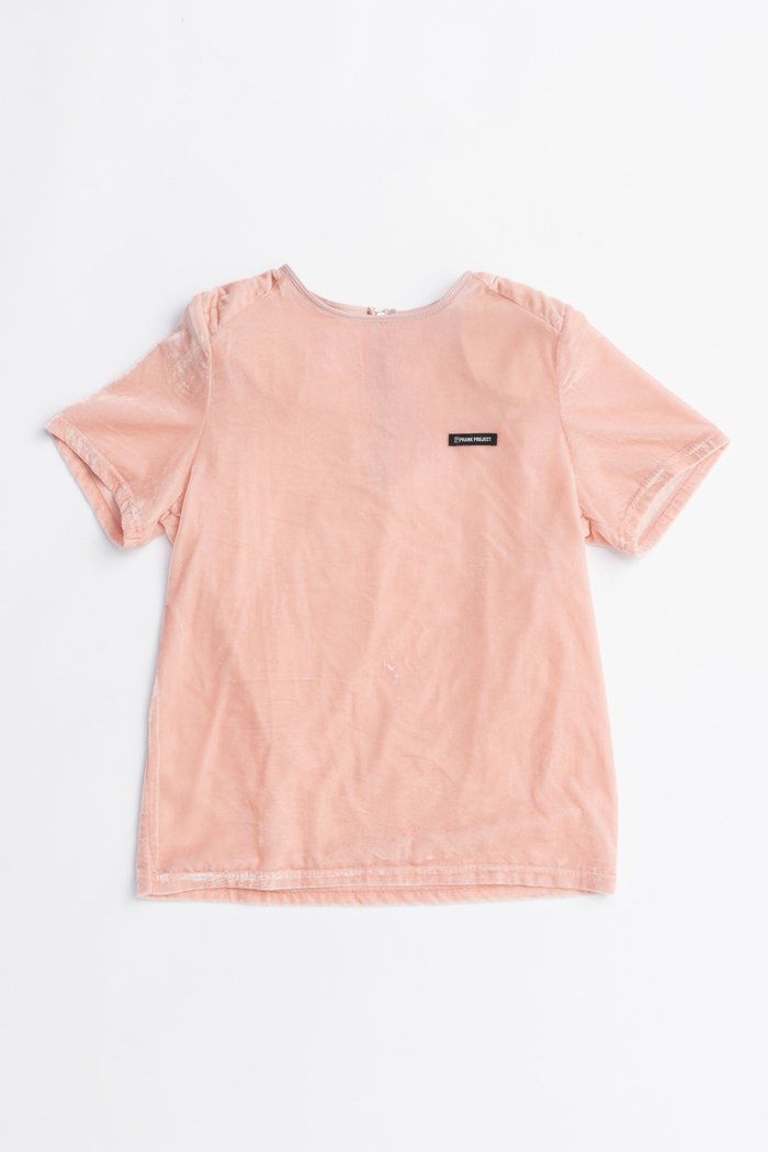 【プランク プロジェクト/PRANK PROJECT】のショルダーギャザーベロアTシャツ / Shoulder Gathered Velour T-Shirt インテリア・キッズ・メンズ・レディースファッション・服の通販 founy(ファニー) https://founy.com/ ファッション Fashion レディースファッション Fashion for Women トップス・カットソー Cut & Sew Tops シャツ・ブラウス・オフィスカジュアル Elegant Blouses & Button-Ups ロングTシャツ・Tシャツ Longline T-Shirts & Tees カットソー・ベーシックTシャツ Cut-and-Sewn Tops / Stretch Tees & Basics ベロアトップス Velour Tops / Velvet-Look Items エレガント 上品 Elegant 秋 Autumn ギャザー Gathered, Ruffled クラッシュ Distressed, Crashed Style 切替 Switching, Contrast Panel ショルダー Shoulder, Shoulder Strap ショート Short, Short Length シンプル Simple, Minimal スリーブ Sleeve, Long Sleeve / Short Sleeve デニム Denim, Jeans Material フェイクレザー Faux Leather, PU Leather ベロア Velour, Soft Velvet メタル Metal, Metal Parts A/W・秋冬 Autumn/Winter 夏 Summer 2025年 2025 2025-2026秋冬・A/W Autumn/Winter 2025–26 AW25–26 |ID: prp329100004624656 ipo3291000000033216048