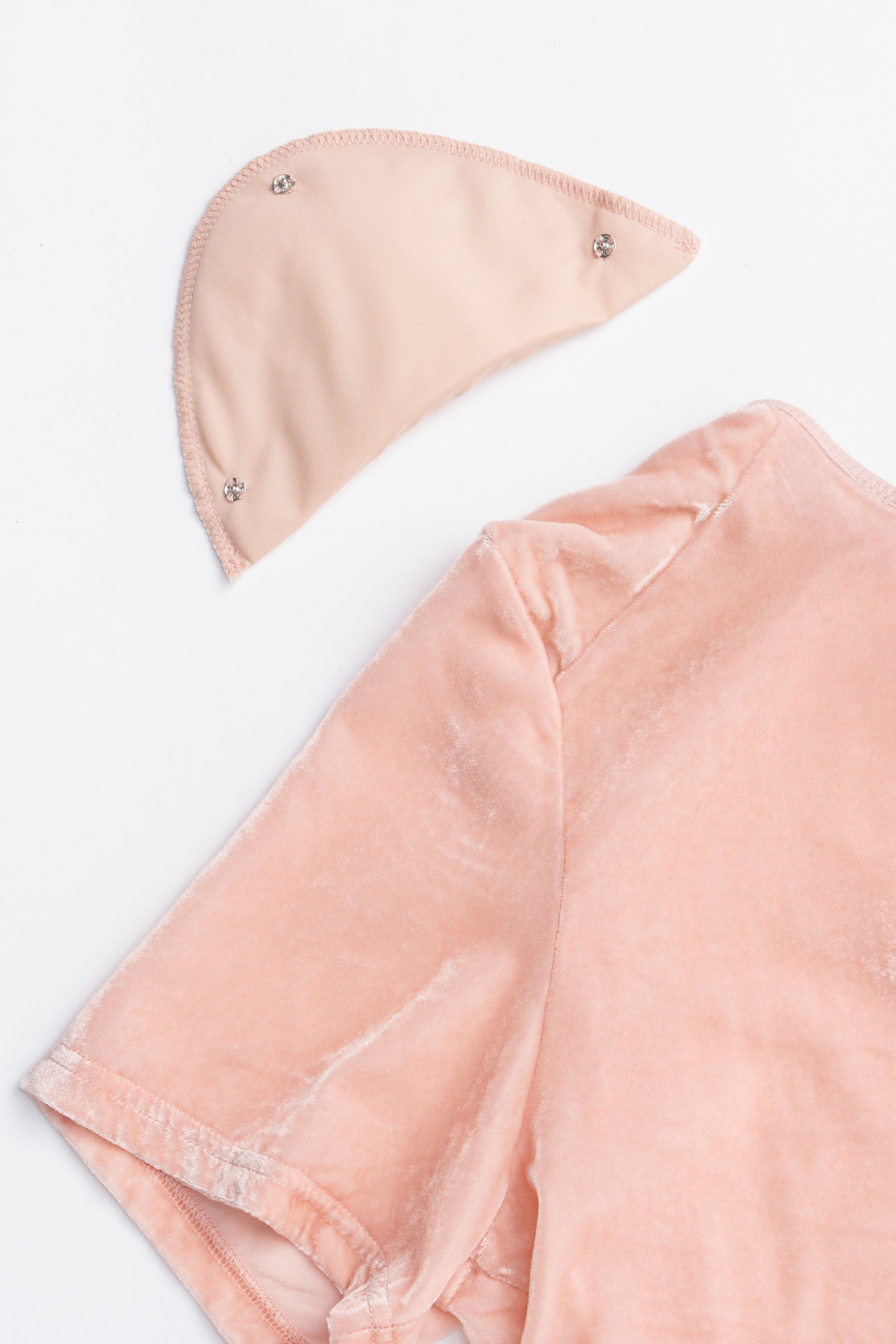 【プランク プロジェクト/PRANK PROJECT】のショルダーギャザーベロアTシャツ / Shoulder Gathered Velour T-Shirt 人気、トレンドファッション・服の通販 founy(ファニー) 　ファッション　Fashion　レディースファッション　Fashion for Women　トップス・カットソー　Cut & Sew Tops　シャツ・ブラウス・オフィスカジュアル　Elegant Blouses & Button-Ups　ロングTシャツ・Tシャツ　Longline T-Shirts & Tees　カットソー・ベーシックTシャツ　Cut-and-Sewn Tops / Stretch Tees & Basics　ベロアトップス　Velour Tops / Velvet-Look Items　2025年　2025　2025-2026秋冬・A/W　Autumn/Winter 2025–26 AW25–26　エレガント 上品　Elegant　クラッシュ　Distressed, Crashed Style　ショート　Short, Short Length　シンプル　Simple, Minimal　スリーブ　Sleeve, Long Sleeve / Short Sleeve　デニム　Denim, Jeans Material　フェイクレザー　Faux Leather, PU Leather　ベロア　Velour, Soft Velvet　メタル　Metal, Metal Parts　夏　Summer　秋　Autumn　A/W・秋冬　Autumn/Winter　other-5|ID: prp329100004624656 ipo3291000000033216056