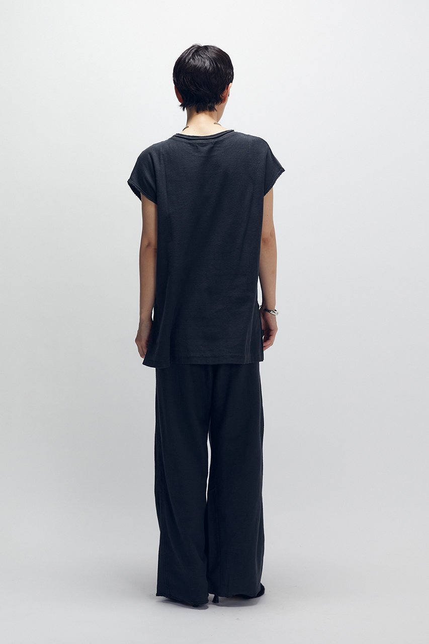 【プルミエ アロンディスモン/1er Arrondissement】の【GREYCHORD】“ELEN”別注フレンチスリーブプルオーバー 人気、トレンドファッション・服の通販 founy(ファニー) 　ファッション　Fashion　レディースファッション　Fashion for Women　トップス・カットソー　Cut & Sew Tops　シャツ・ブラウス・オフィスカジュアル　Elegant Blouses & Button-Ups　ロングTシャツ・Tシャツ　Longline T-Shirts & Tees　カジュアルプルオーバー・ニットトップス　Pullovers & Knit Tops / Casual Pullovers　カットソー・ベーシックTシャツ　Cut-and-Sewn Tops / Stretch Tees & Basics　ショート　Short, Short Length　シンプル　Simple, Minimal　スリット　Slit, Slit Detail　スリーブ　Sleeve, Long Sleeve / Short Sleeve　ダメージ　Distressed, Destroyed　フレンチ　French, French Style　別注　Limited Edition, Custom Order　other-8|ID: prp329100004624663 ipo3291000000033462826
