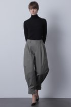 【ヒューエルミュージアム/hueLe Museum】の【STUMBLY】Curvy Pants カーキ|ID: prp329100004624734 ipo3291000000033216785