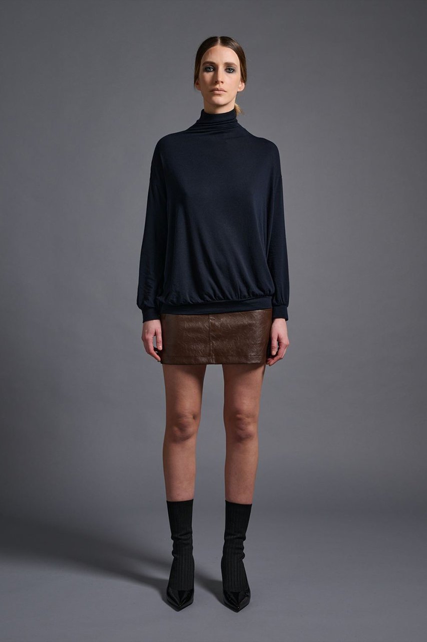 【コグ ザビッグスモーク/COGTHEBIGSMOKE】の04 MYRA NARROW SLV HIGH NECK 人気、トレンドファッション・服の通販 founy(ファニー) 　ファッション　Fashion　レディースファッション　Fashion for Women　トップス・カットソー　Cut & Sew Tops　シャツ・ブラウス・オフィスカジュアル　Elegant Blouses & Button-Ups　ロングTシャツ・Tシャツ　Longline T-Shirts & Tees　カットソー・ベーシックTシャツ　Cut-and-Sewn Tops / Stretch Tees & Basics　コンパクト　Compact, Small Size　シンプル　Simple, Minimal　スクエア　Square, Square Shape　スリーブ　Sleeve, Long Sleeve / Short Sleeve　ハイネック　High Neck, Mock Neck　ロング　Long, Long-Length　ワイド　Wide, Wide Fit　旅行　Travel　other-6|ID: prp329100004625420 ipo3291000000036125819