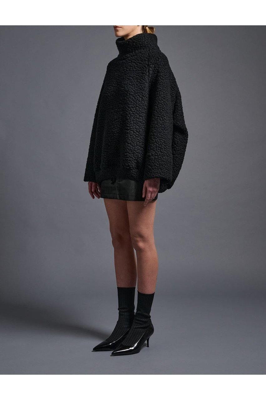 【コグ ザビッグスモーク/COGTHEBIGSMOKE】の【8/1 0:00販売開始】58 MEGAN HIGH NECK TOP 人気、トレンドファッション・服の通販 founy(ファニー) 　ファッション　Fashion　レディースファッション　Fashion for Women　トップス・カットソー　Cut & Sew Tops　シャツ・ブラウス・オフィスカジュアル　Elegant Blouses & Button-Ups　レディースパーカー・カジュアルフーディー　Casual Hoodies & Sweatshirts　ロングTシャツ・Tシャツ　Longline T-Shirts & Tees　スウェット・クルーネックトップス　Sweatshirts & Crewnecks / Relaxed Fit Sweat Tops　カットソー・ベーシックTシャツ　Cut-and-Sewn Tops / Stretch Tees & Basics　2025年　2025　2025-2026秋冬・A/W　Autumn/Winter 2025–26 AW25–26　スタンド　Stand Collar, Upright Stand　ブラウジング　Blouson Silhouette, Cinched Waist　モコモコ　Fuzzy, Fluffy　エレガント 上品　Elegant　A/W・秋冬　Autumn/Winter　other-7|ID: prp329100004625431 ipo3291000000033230242
