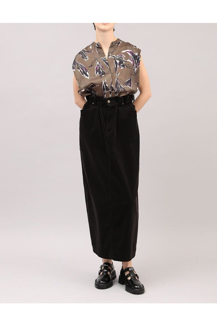 【サクラ/SACRA】のオータムフローラブラウス 人気、トレンドファッション・服の通販 founy(ファニー) 　ファッション　Fashion　レディースファッション　Fashion for Women　トップス・カットソー　Cut & Sew Tops　キャミソール&ノースリーブ　Camisoles & Sleeveless Tops　シャツ・ブラウス・オフィスカジュアル　Elegant Blouses & Button-Ups　2025年　2025　2025-2026秋冬・A/W　Autumn/Winter 2025–26 AW25–26　ショルダー　Shoulder, Shoulder Strap　ドレープ　Drape, Draping Fabric　ノースリーブ　Sleeveless, No-Sleeve　フラワー　Flower, Floral　プリント　Print, Printed Pattern　ボックス　Boxy, Box Shape　モダン　Modern, Contemporary　秋　Autumn　A/W・秋冬　Autumn/Winter　other-6|ID: prp329100004625440 ipo3291000000033230327