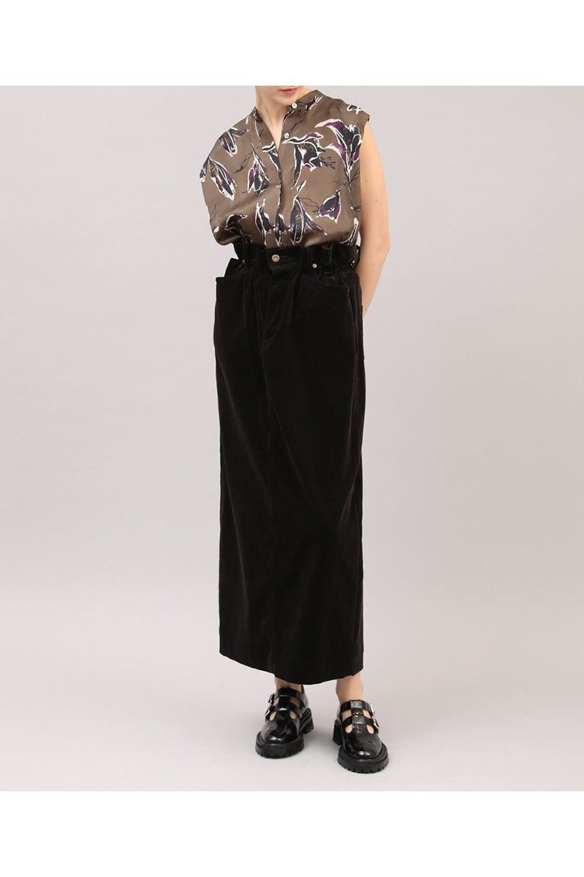 【サクラ/SACRA】のオータムフローラブラウス 人気、トレンドファッション・服の通販 founy(ファニー) 　ファッション　Fashion　レディースファッション　Fashion for Women　トップス・カットソー　Cut & Sew Tops　キャミソール&ノースリーブ　Camisoles & Sleeveless Tops　シャツ・ブラウス・オフィスカジュアル　Elegant Blouses & Button-Ups　2025年　2025　2025-2026秋冬・A/W　Autumn/Winter 2025–26 AW25–26　ショルダー　Shoulder, Shoulder Strap　ドレープ　Drape, Draping Fabric　ノースリーブ　Sleeveless, No-Sleeve　フラワー　Flower, Floral　プリント　Print, Printed Pattern　ボックス　Boxy, Box Shape　モダン　Modern, Contemporary　秋　Autumn　A/W・秋冬　Autumn/Winter　other-7|ID: prp329100004625440 ipo3291000000033230328