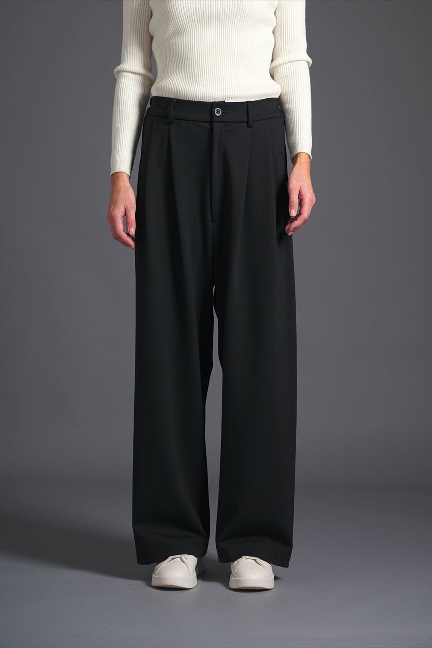 【コグ ザビッグスモーク/COGTHEBIGSMOKE】の【8/1 0:00販売開始】13 LUCY BAGGY TROUSERS 人気、トレンドファッション・服の通販 founy(ファニー) 　ファッション　Fashion　レディースファッション　Fashion for Women　パンツ　Pants & Trousers　2025年　2025　2025-2026秋冬・A/W　Autumn/Winter 2025–26 AW25–26　クール　Cool, Chic　スタイリッシュ　Stylish, Fashionable　ダブル　Double, Double-Breasted　フェイス　Face, Facial Design　ポケット　Pocket, Pocket Detail　リラックス　Relax, Relaxed Fit　A/W・秋冬　Autumn/Winter　other-6|ID: prp329100004625454 ipo3291000000033230453