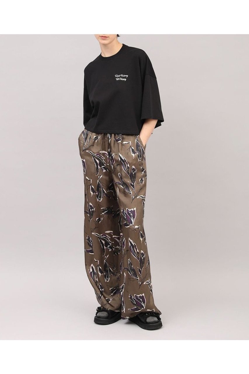 【サクラ/SACRA】のオータムフローラパンツ 人気、トレンドファッション・服の通販 founy(ファニー) 　ファッション　Fashion　レディースファッション　Fashion for Women　パンツ　Pants & Trousers　2025年　2025　2025-2026秋冬・A/W　Autumn/Winter 2025–26 AW25–26　ドレープ　Drape, Draping Fabric　フラワー　Flower, Floral　プリント　Print, Printed Pattern　モダン　Modern, Contemporary　リラックス　Relax, Relaxed Fit　秋　Autumn　A/W・秋冬　Autumn/Winter　other-6|ID: prp329100004625459 ipo3291000000033230495