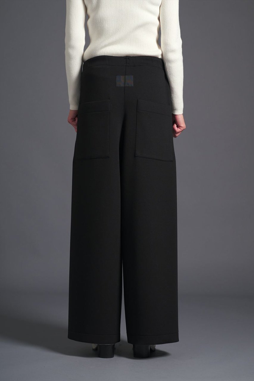 【コグ ザビッグスモーク/COGTHEBIGSMOKE】の【8/1 0:00販売開始】31 GENEVA WIDE LEG TROUSERS 人気、トレンドファッション・服の通販 founy(ファニー) 　ファッション　Fashion　レディースファッション　Fashion for Women　パンツ　Pants & Trousers　2025年　2025　2025-2026秋冬・A/W　Autumn/Winter 2025–26 AW25–26　エアリー　Airy Texture　ストレッチ　Stretch, Stretchy Fabric　パッチ　Patch, Appliqué　フォルム　Silhouette, Form　フラット　Flat, Flat Shoes　ポケット　Pocket, Pocket Detail　エレガント 上品　Elegant　A/W・秋冬　Autumn/Winter　other-7|ID: prp329100004625460 ipo3291000000033230506